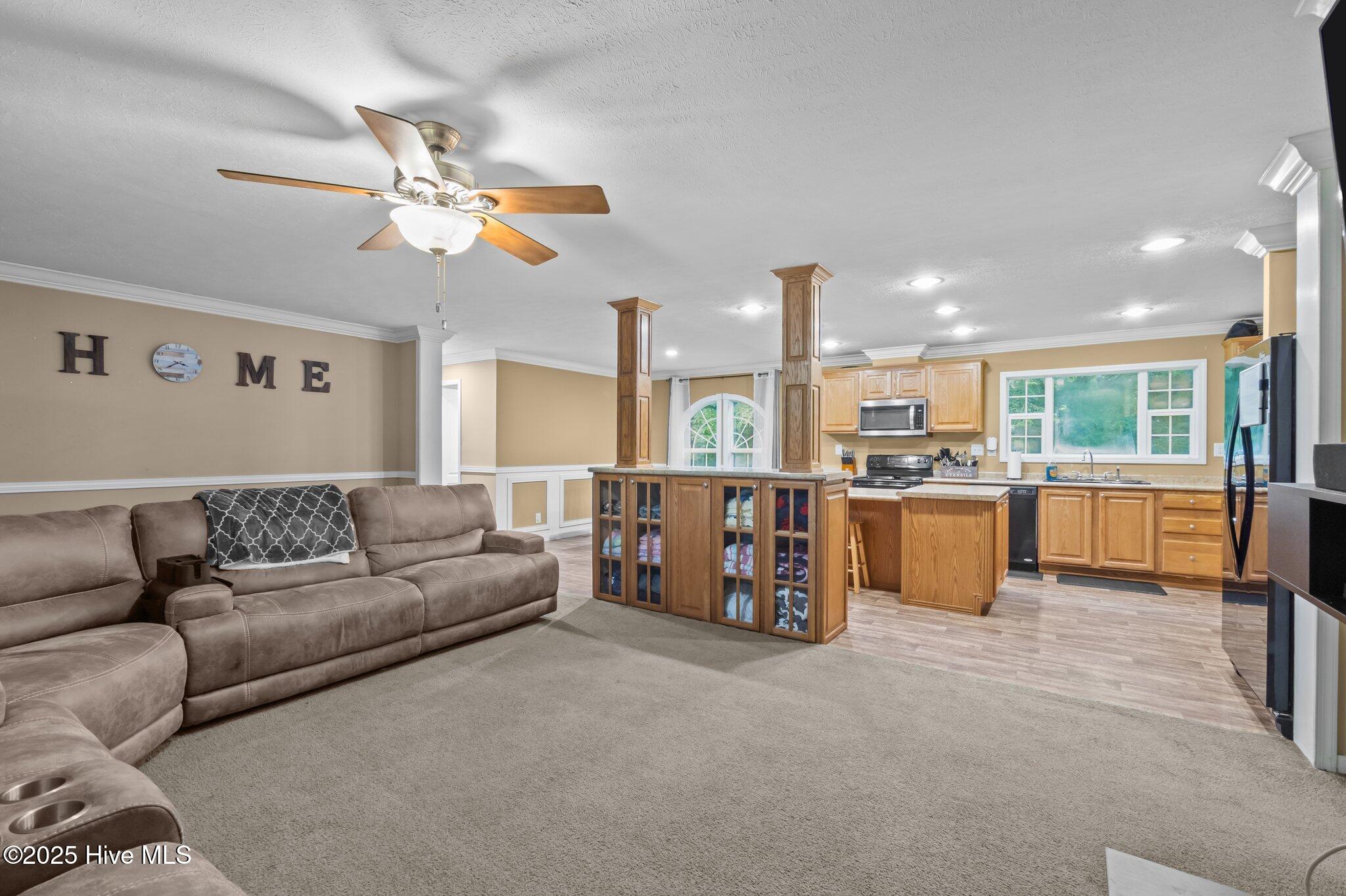 544 Duke Drive Property Photo 7