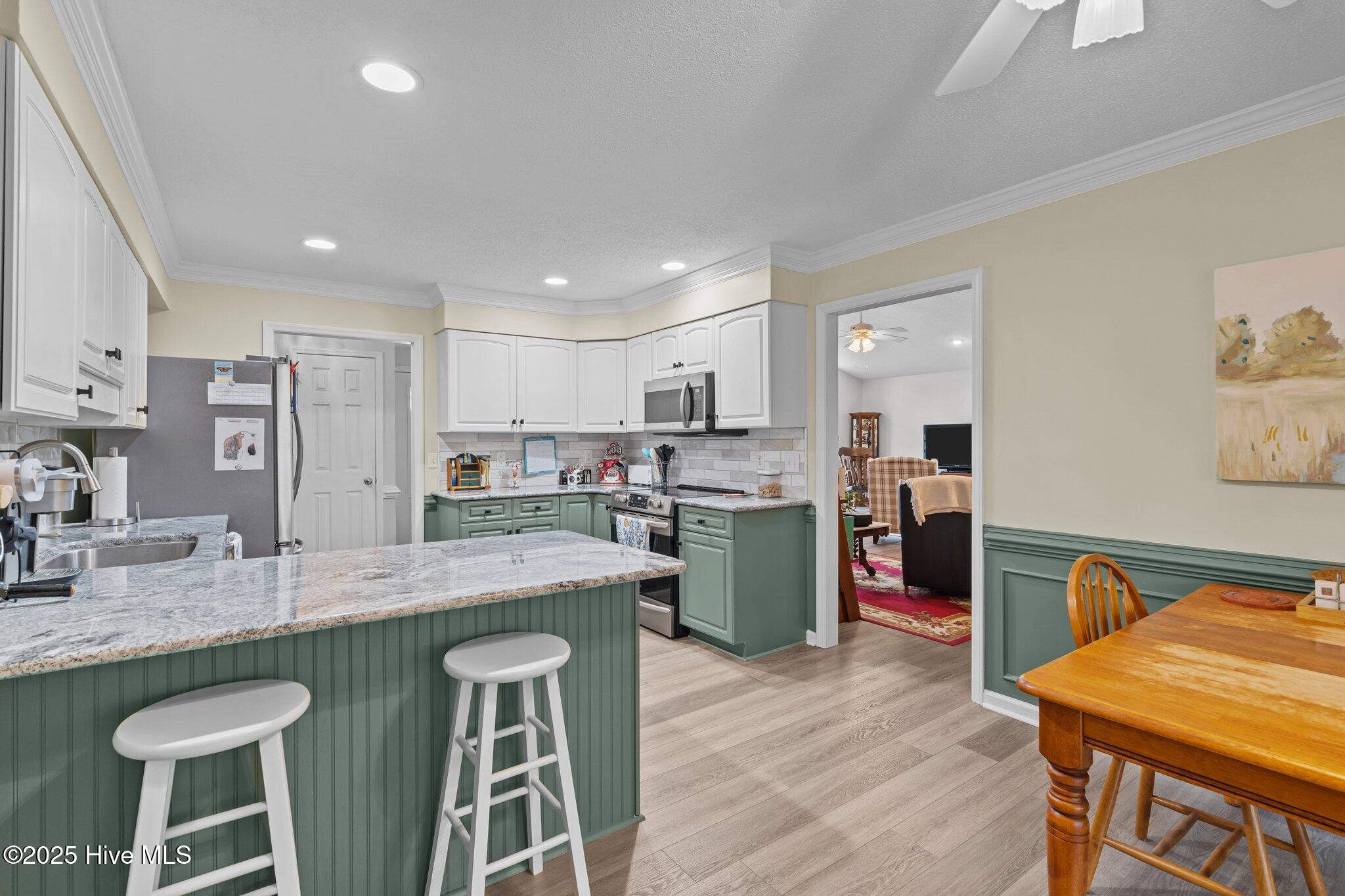 145 Devonshire Avenue Property Photo 19