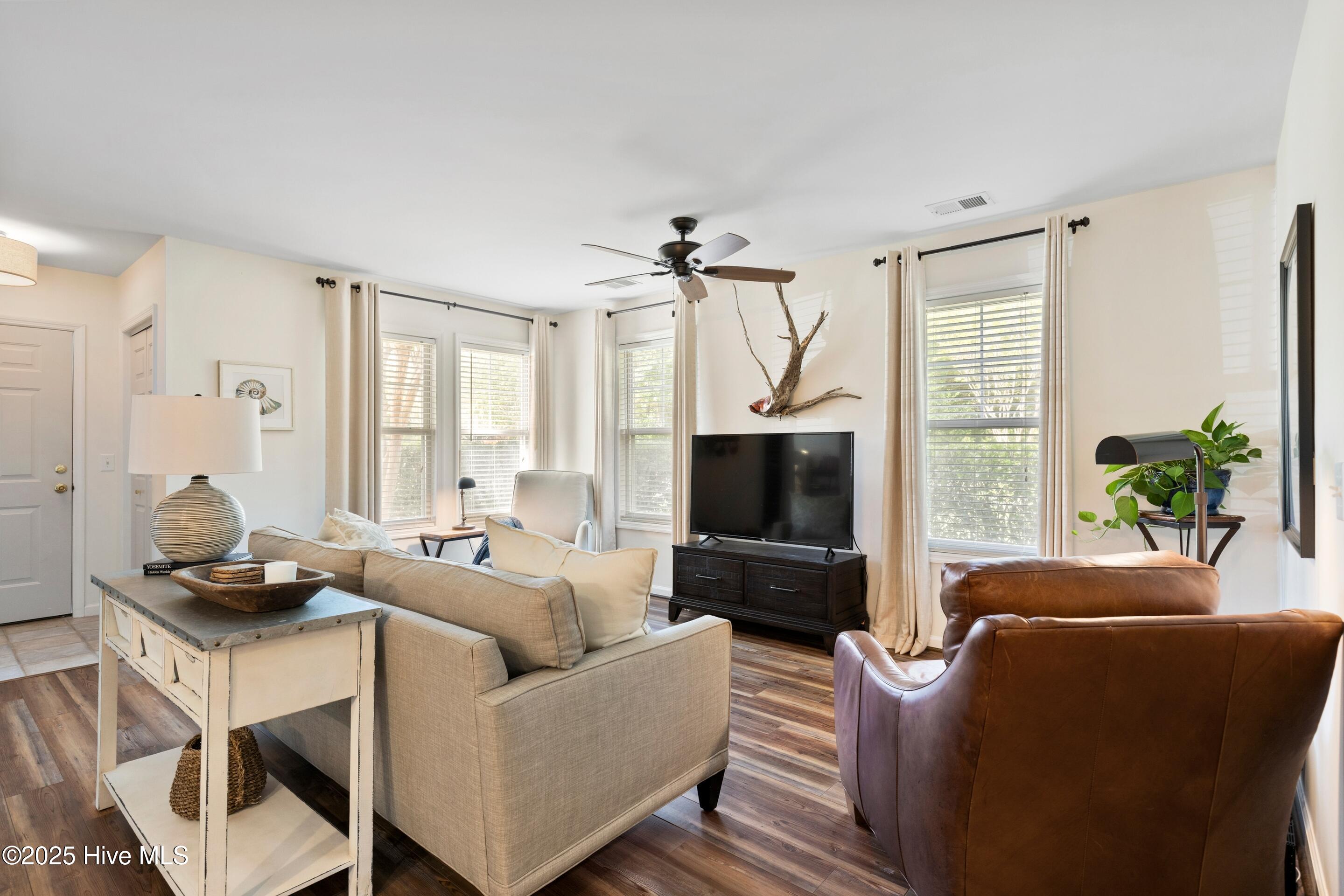1620 Goley Hewett Road Unit 1401 Property Photo 8