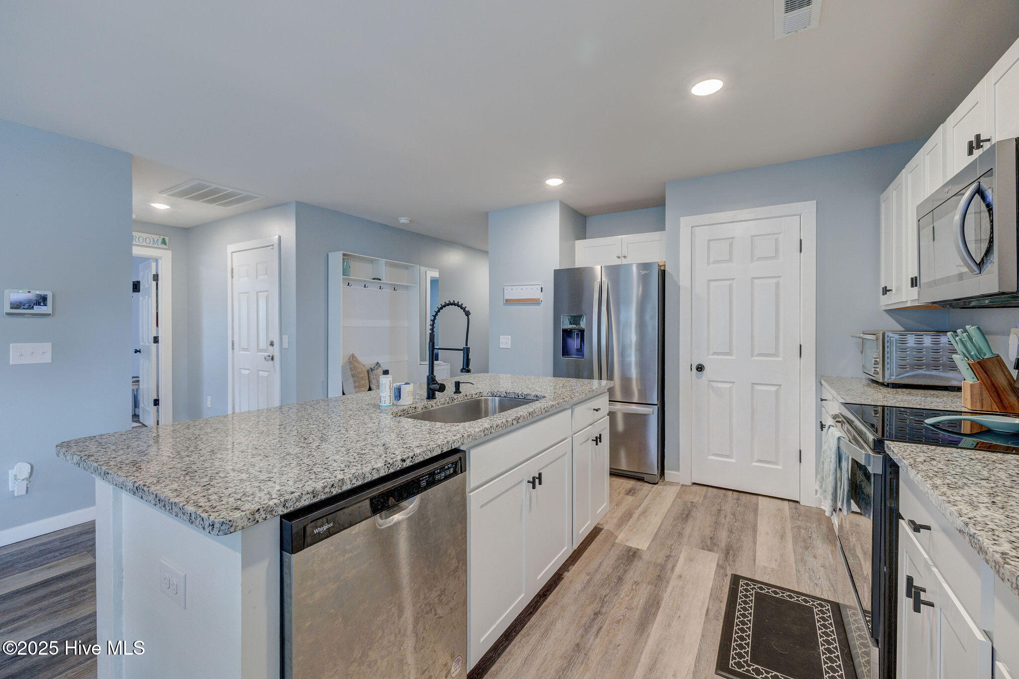 870 Westway Road Property Photo 10
