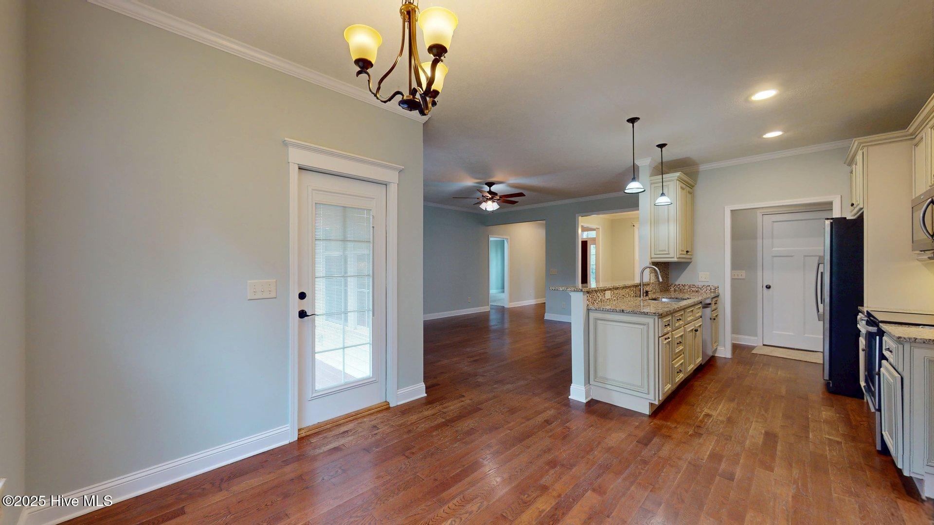 44 Spring Lake Drive Property Photo 13