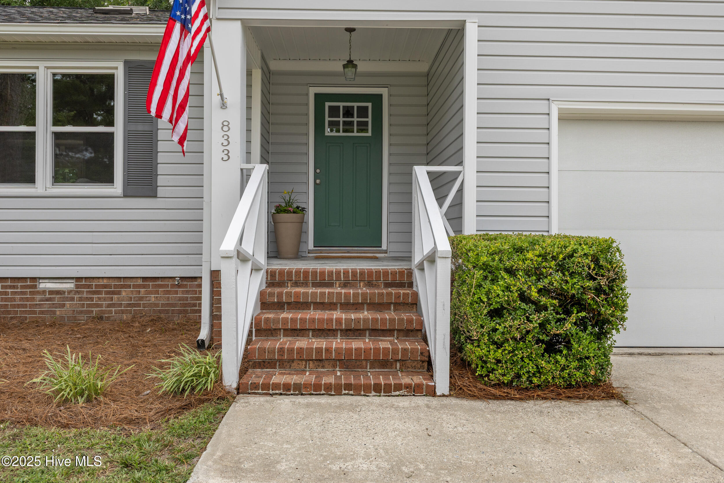 833 Pine Forest Road Property Photo 3