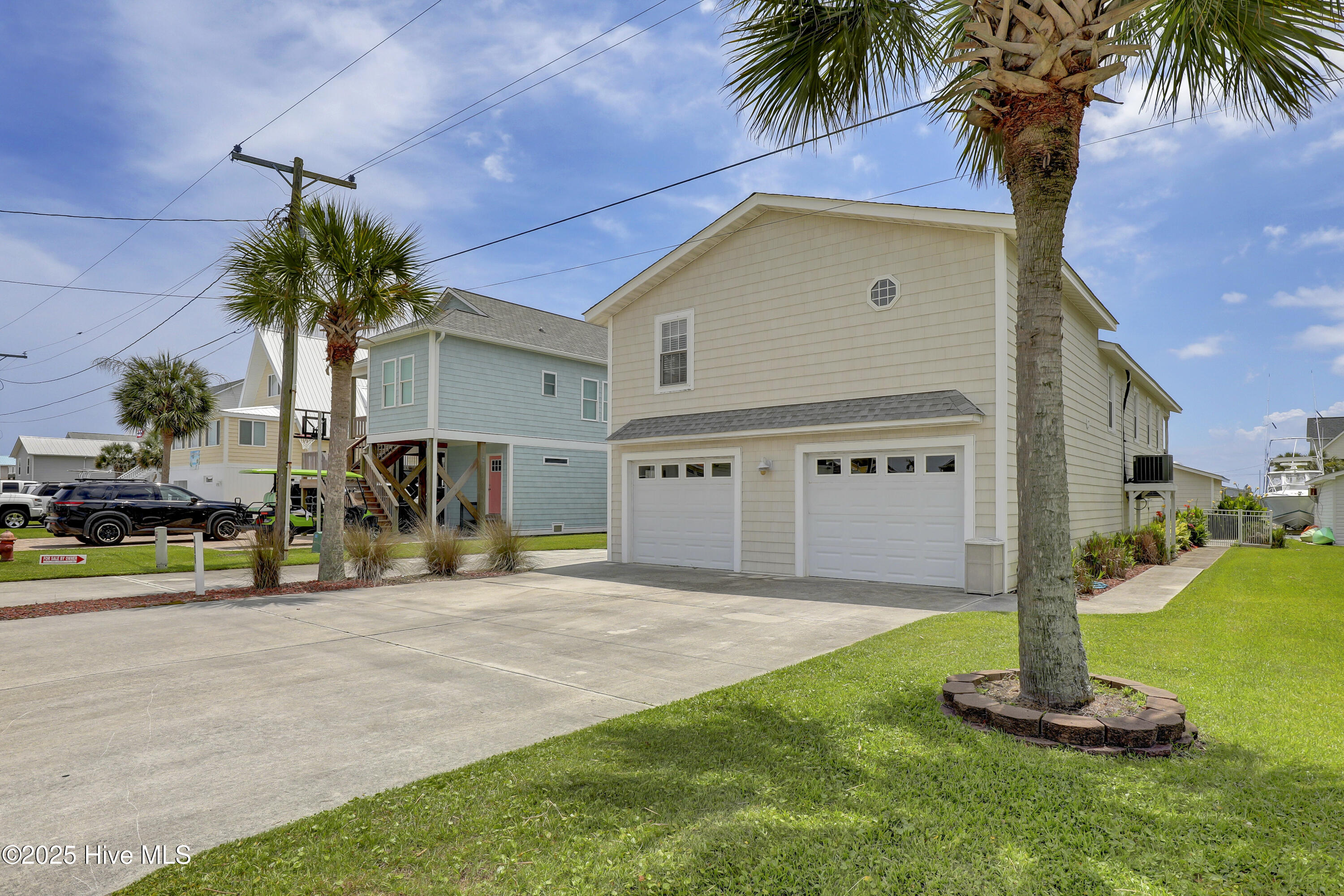 4069 4th Street Property Photo 2