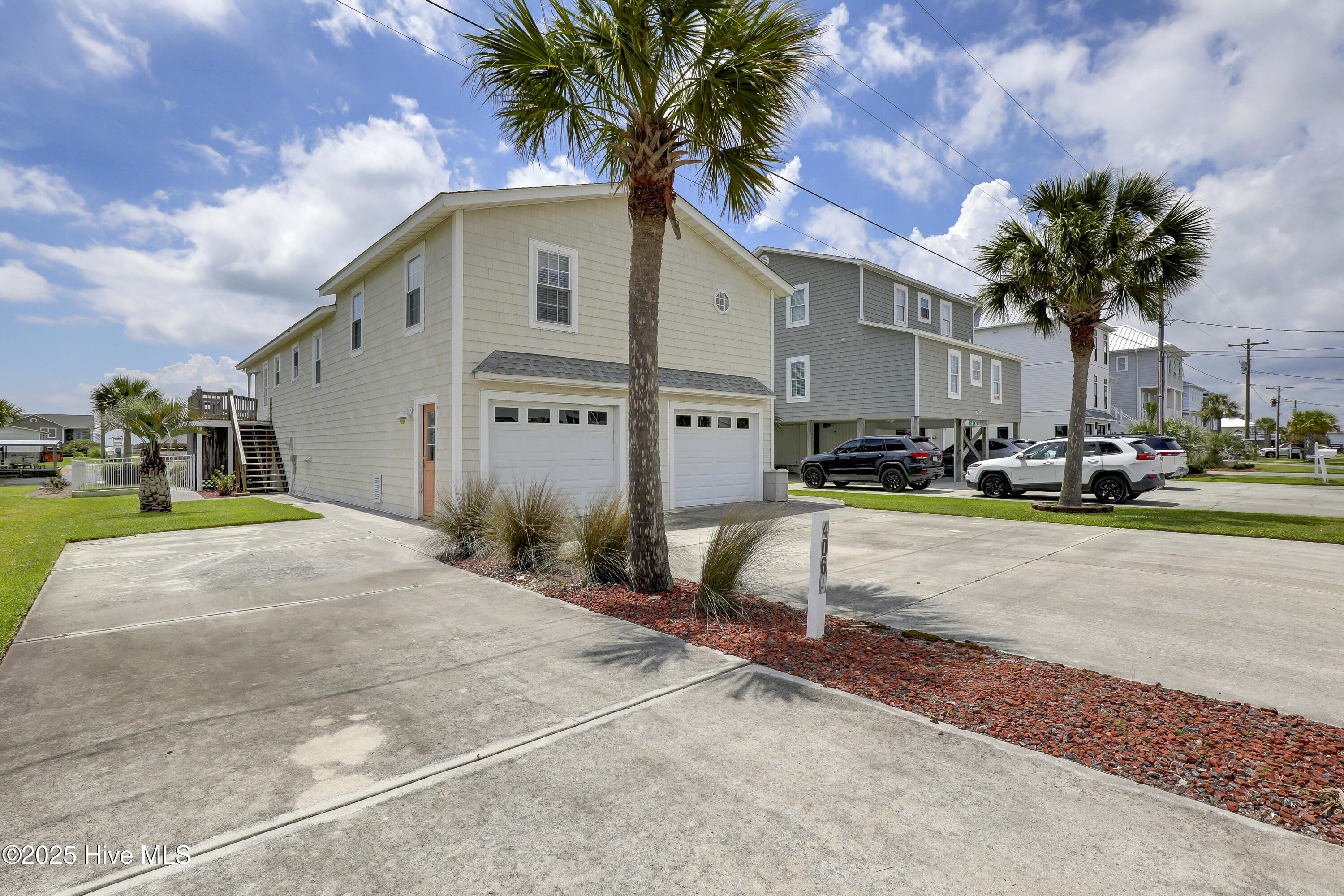 4069 4th Street Property Photo 3