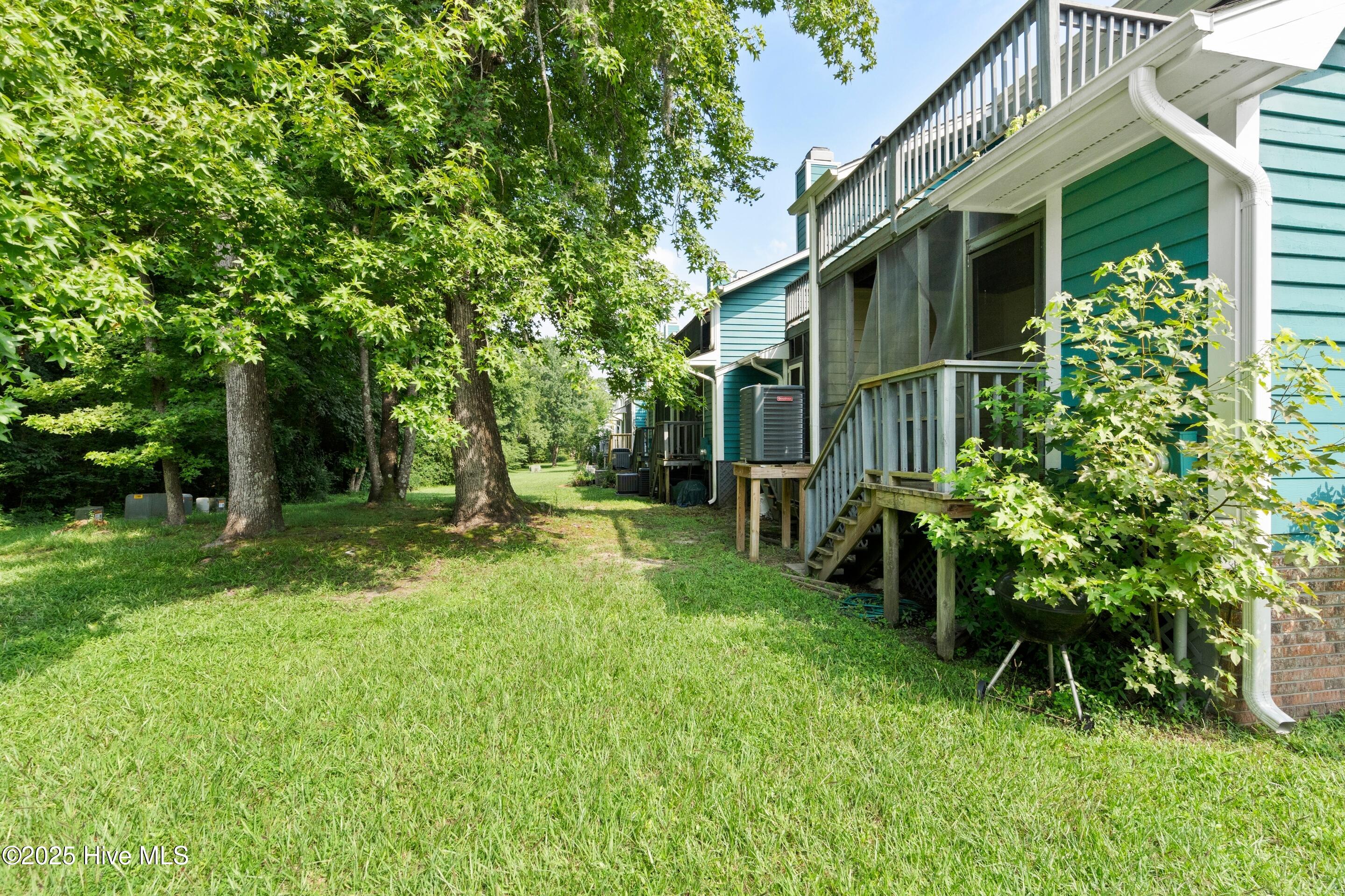 10167 Creekside Drive Apt 2 Property Photo 4