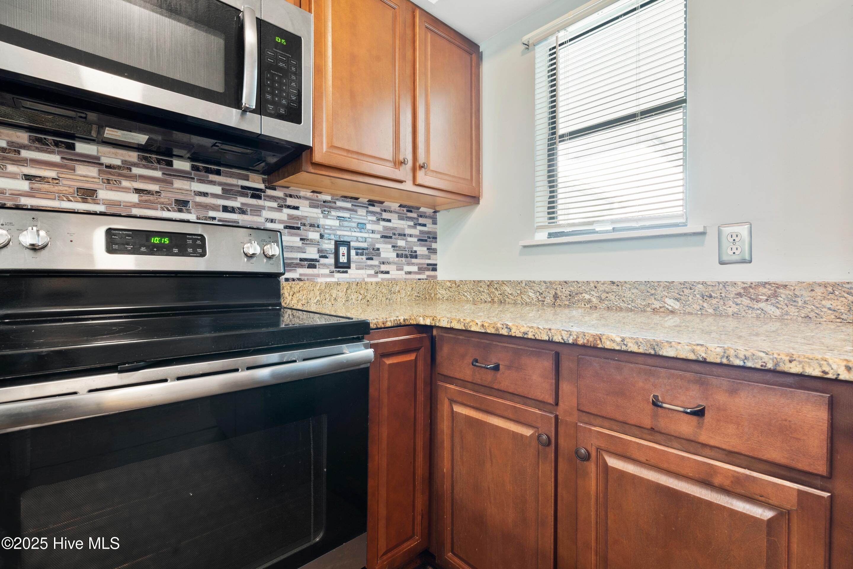 10167 Creekside Drive Apt 2 Property Photo 9