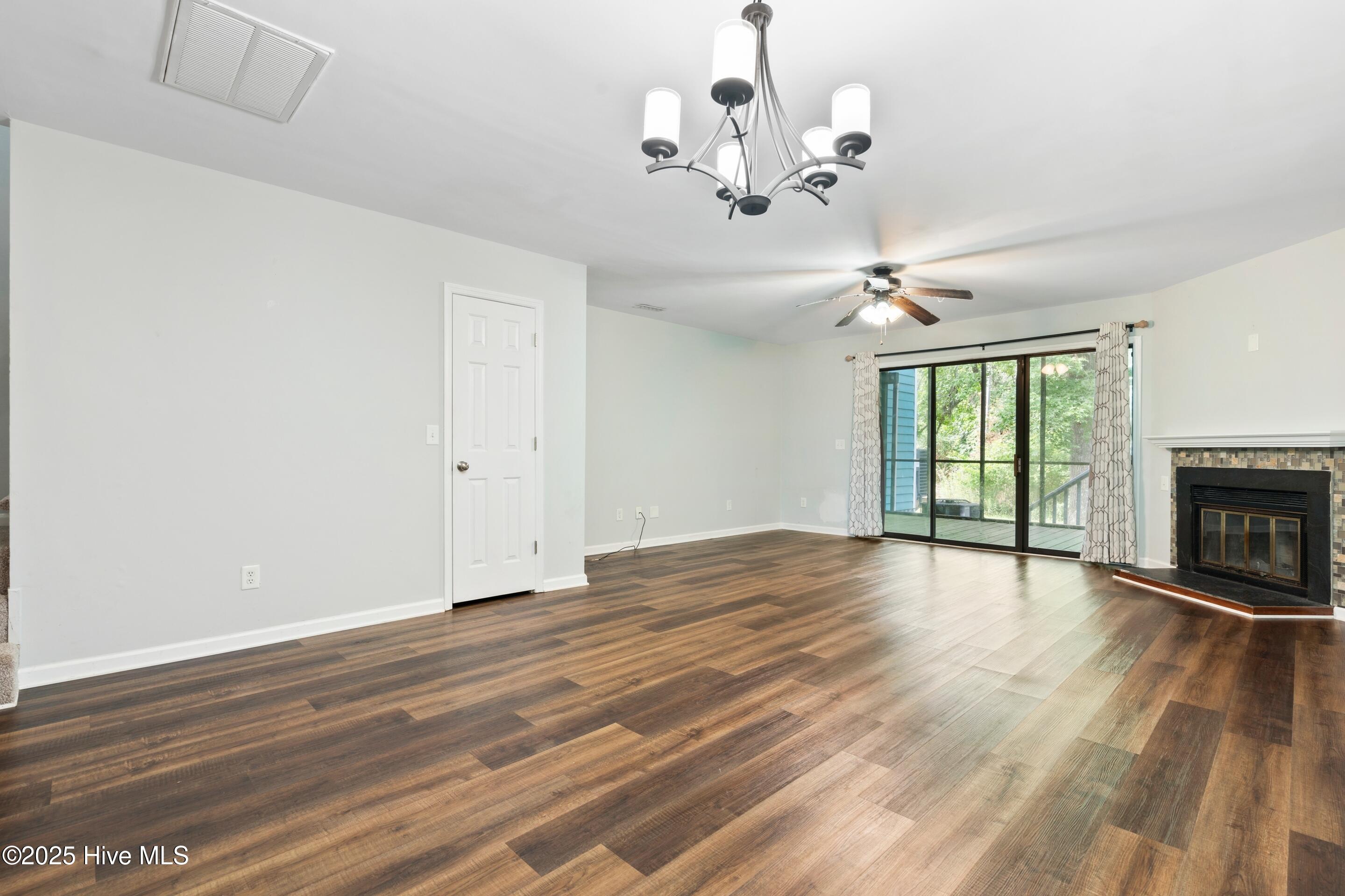 10167 Creekside Drive Apt 2 Property Photo 10