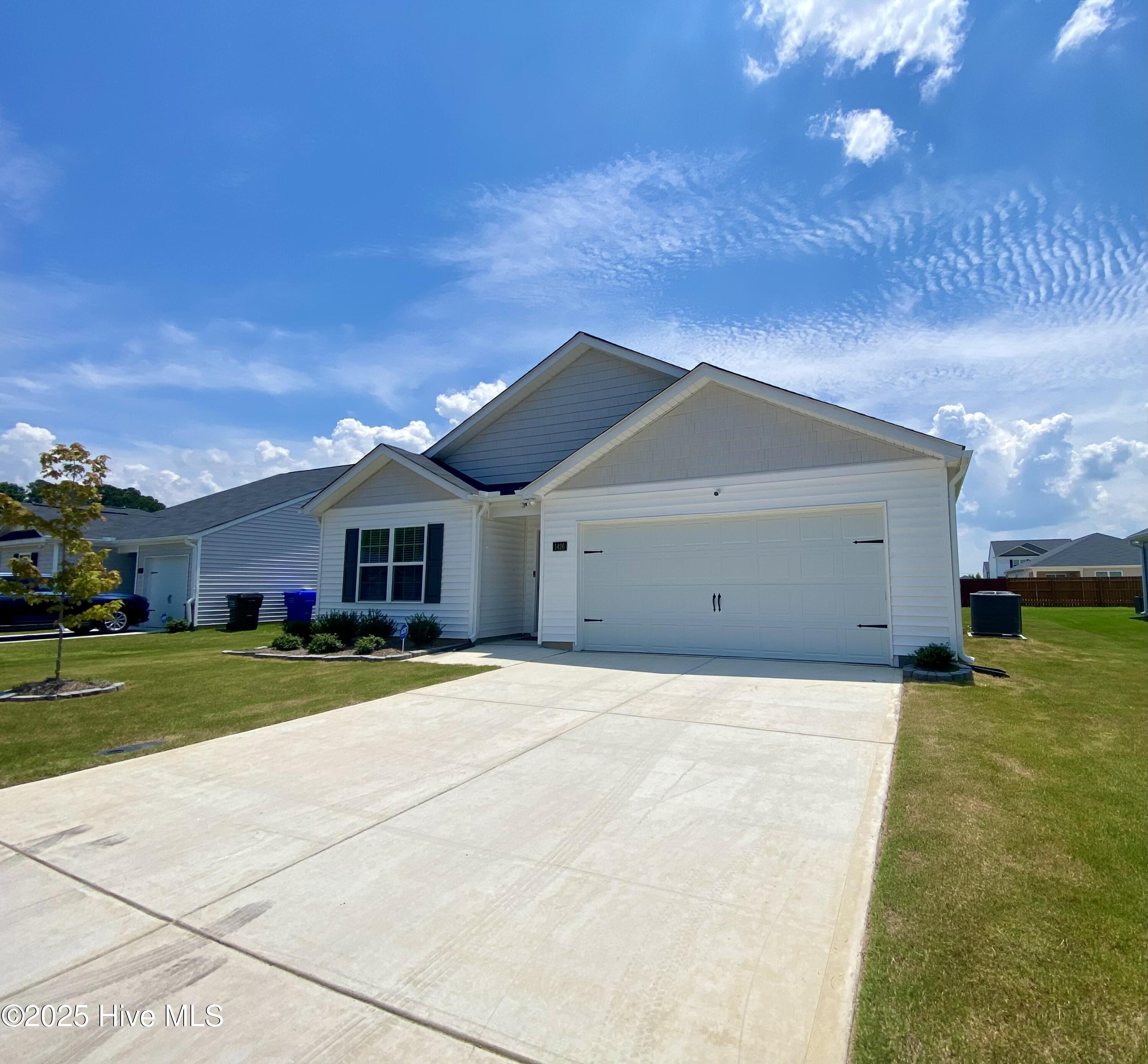 1426 N Wilshire Court Property Photo 3