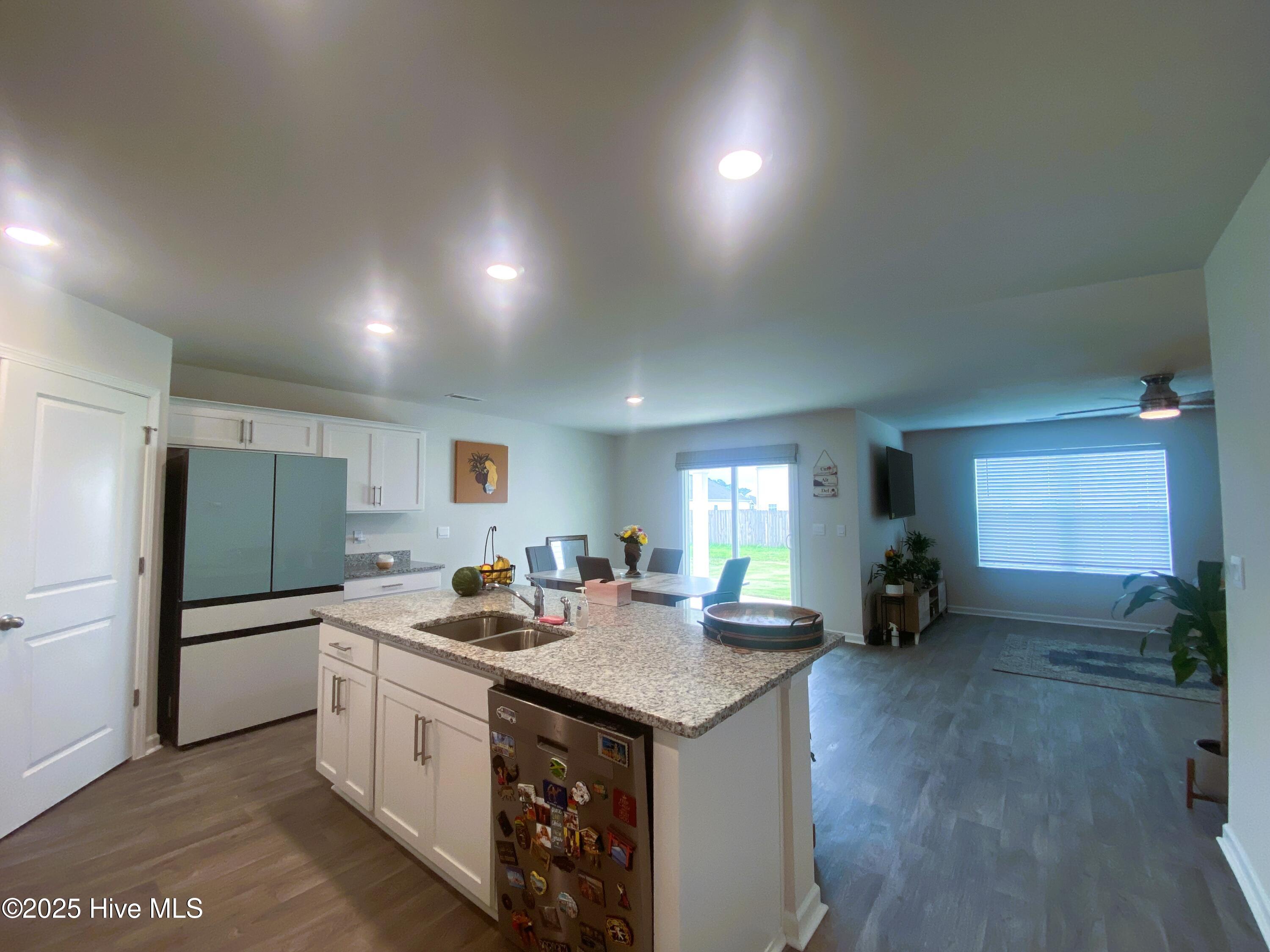 1426 N Wilshire Court Property Photo 8