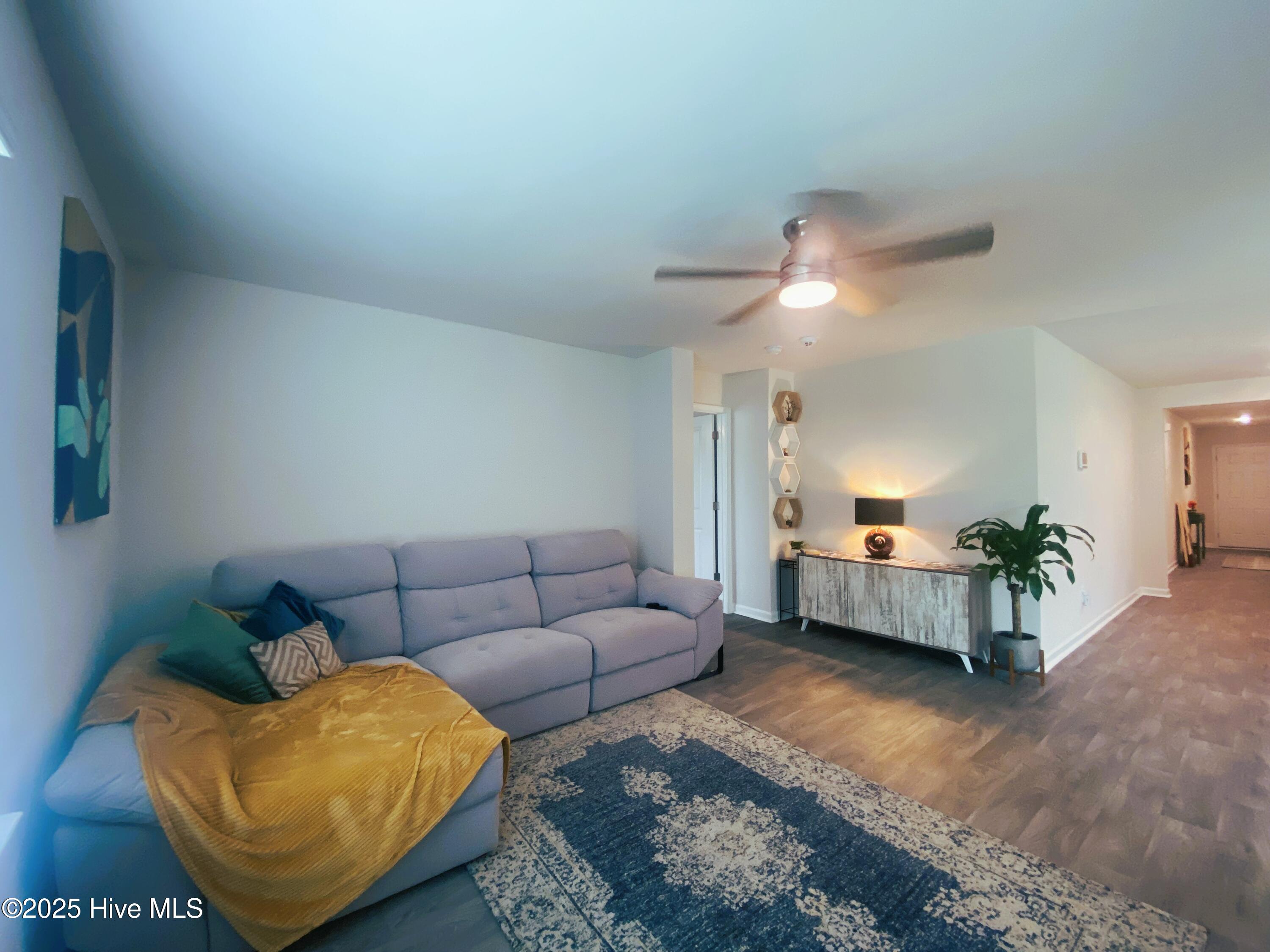 1426 N Wilshire Court Property Photo 11