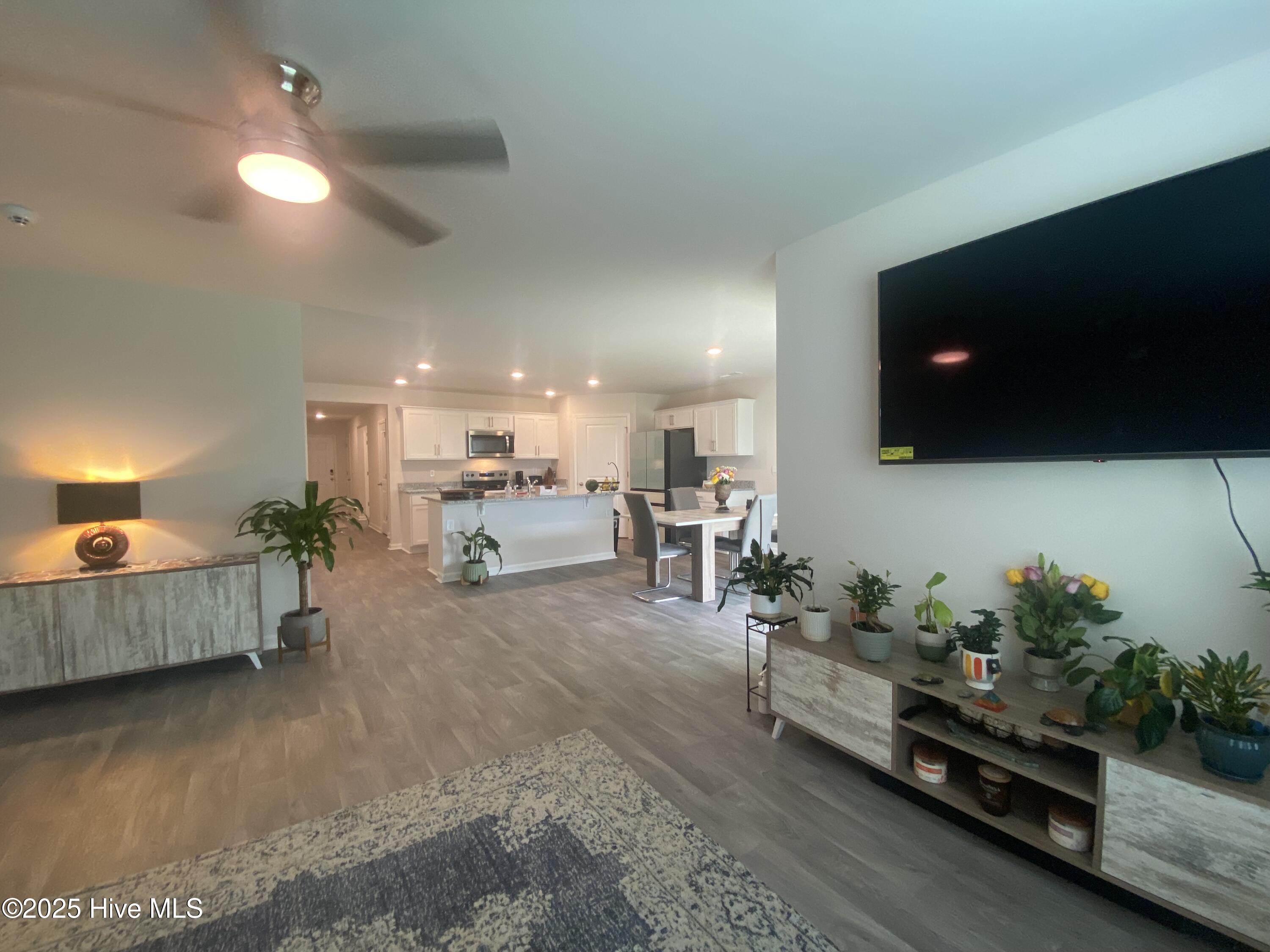 1426 N Wilshire Court Property Photo 20