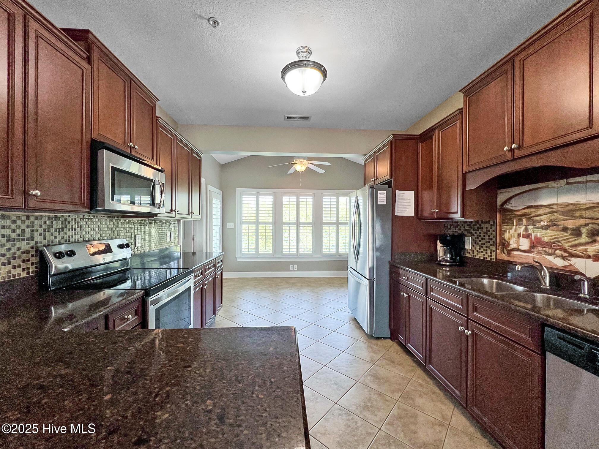 148 Wharf Landing Drive Unit F Property Photo 5