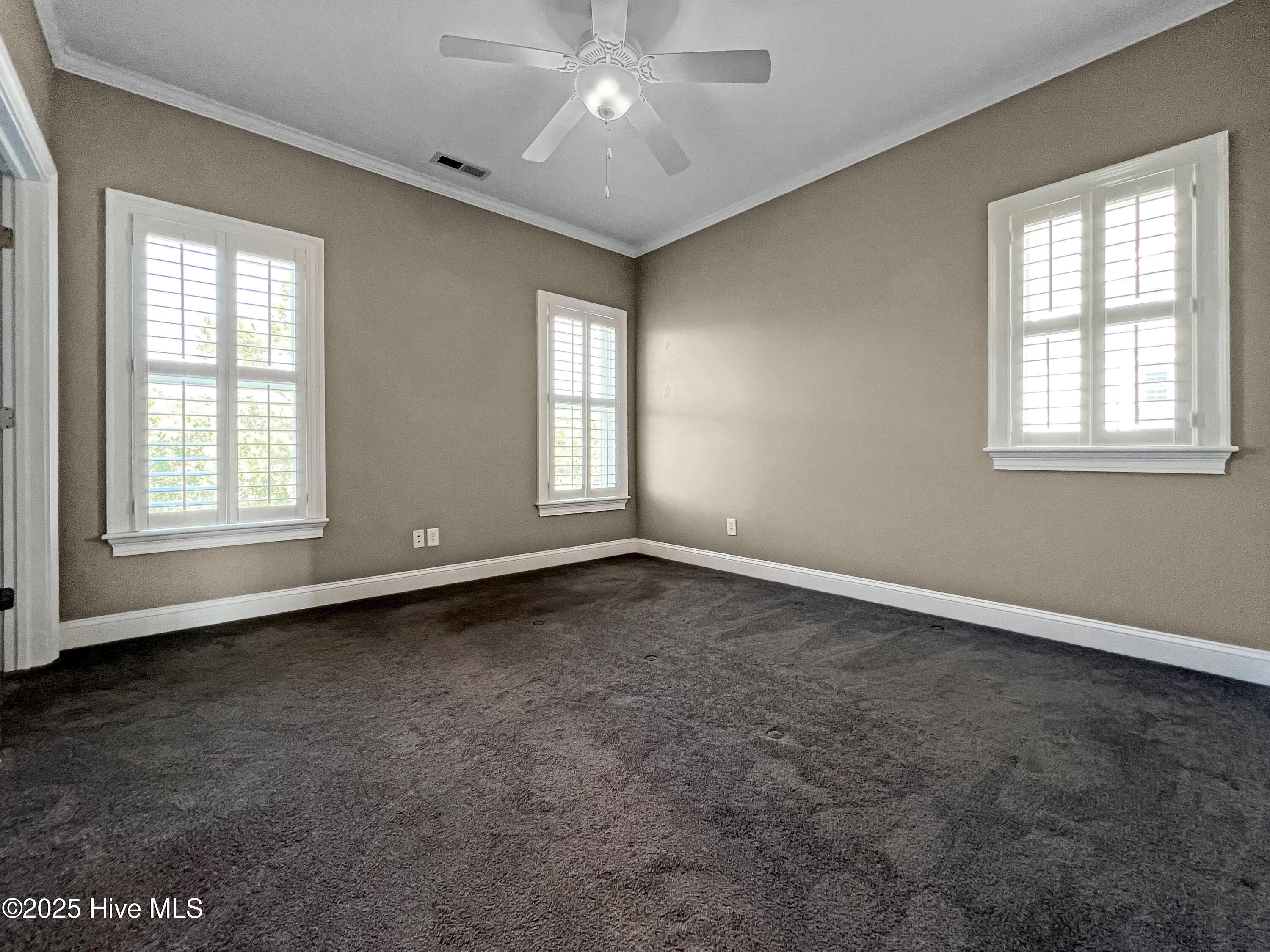 148 Wharf Landing Drive Unit F Property Photo 10