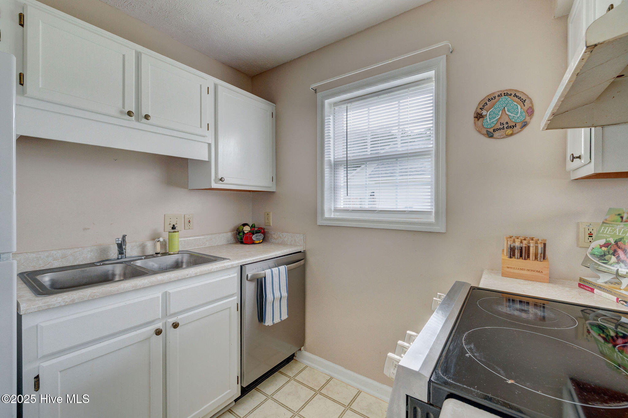 10027 Burning Bush Ridge Court Property Photo 15
