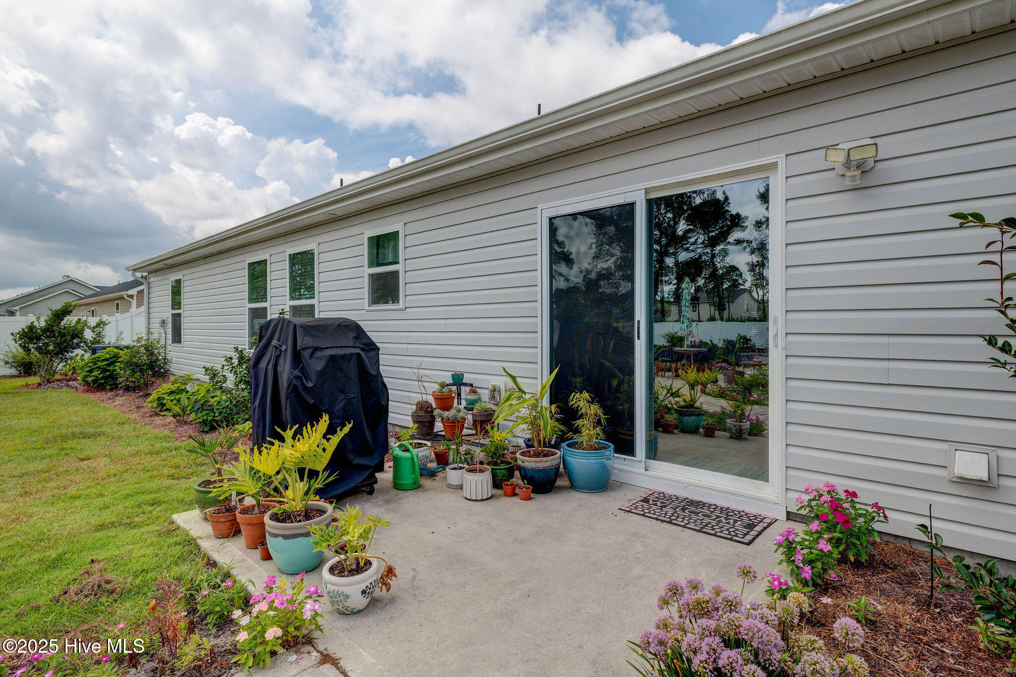 881 Golf View Road Property Photo 5