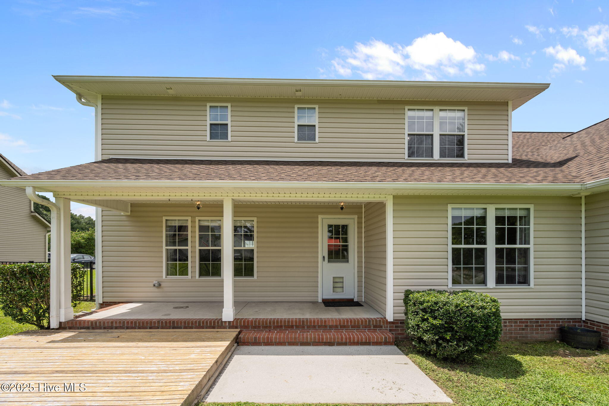 102 Cross Creek Drive Property Photo 11