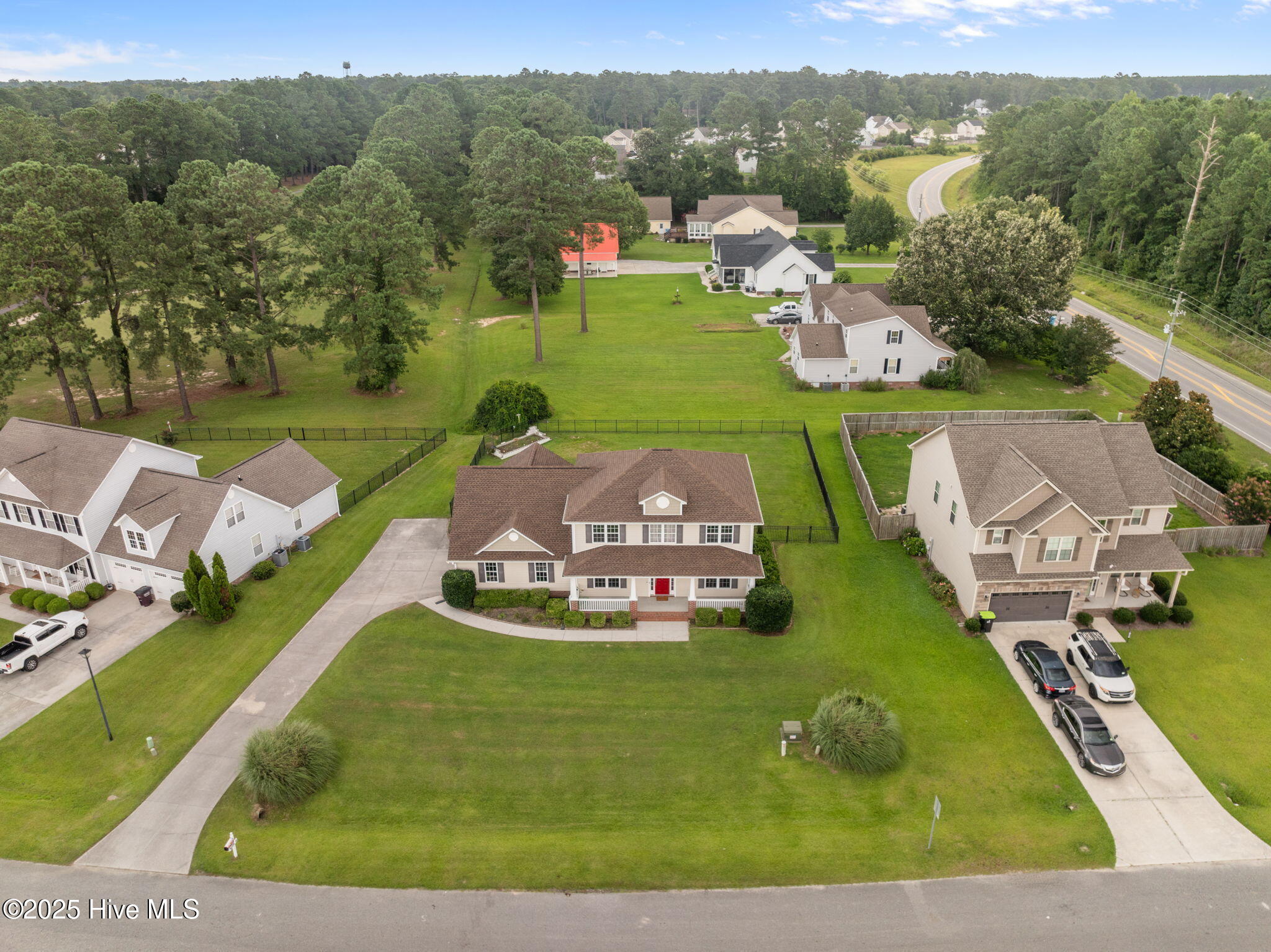 102 Cross Creek Drive Property Photo 21