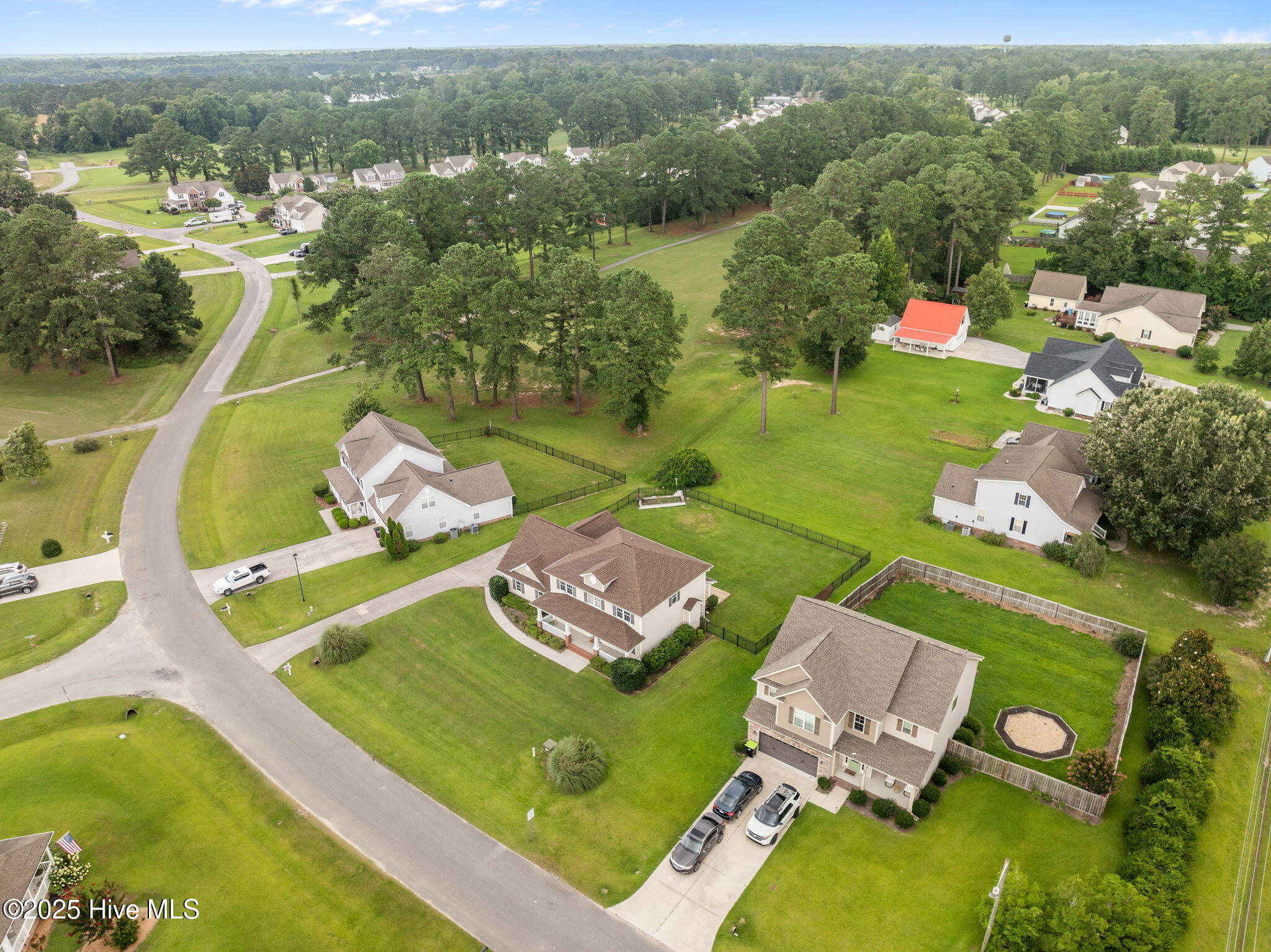 102 Cross Creek Drive Property Photo 24