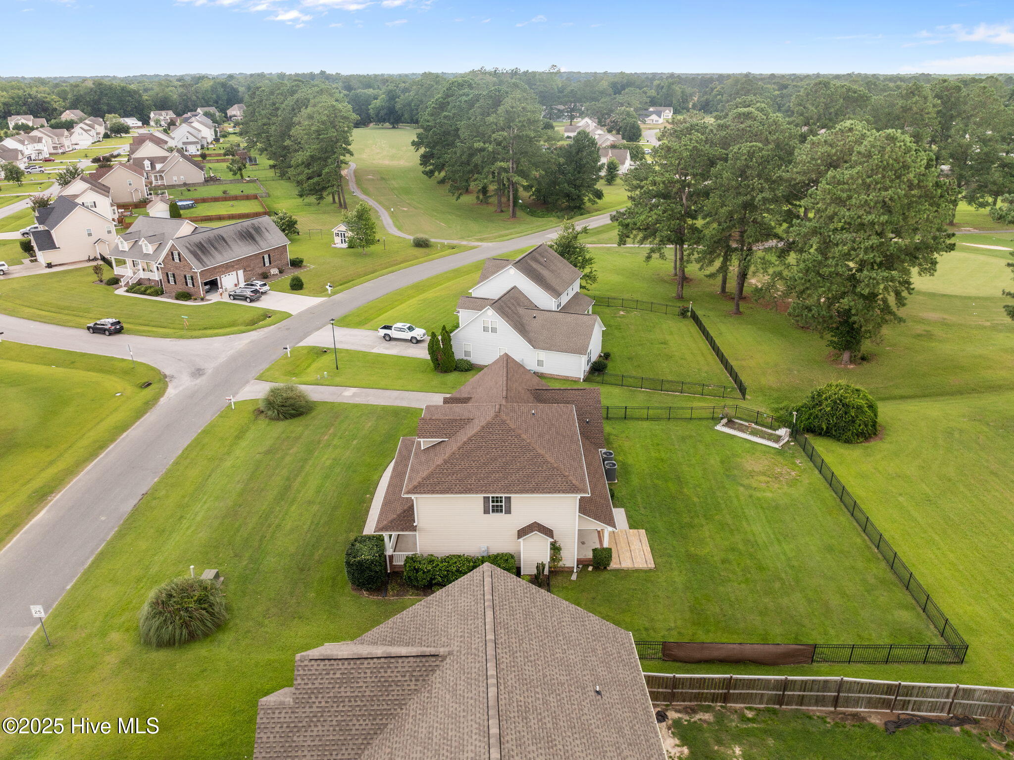 102 Cross Creek Drive Property Photo 25
