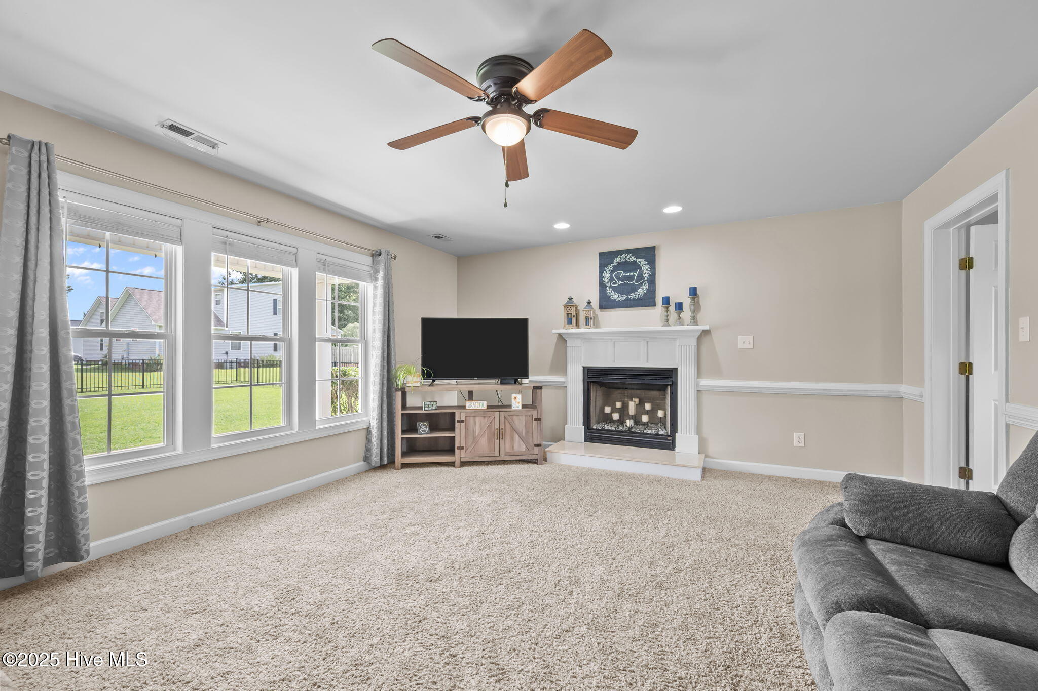 102 Cross Creek Drive Property Photo 32