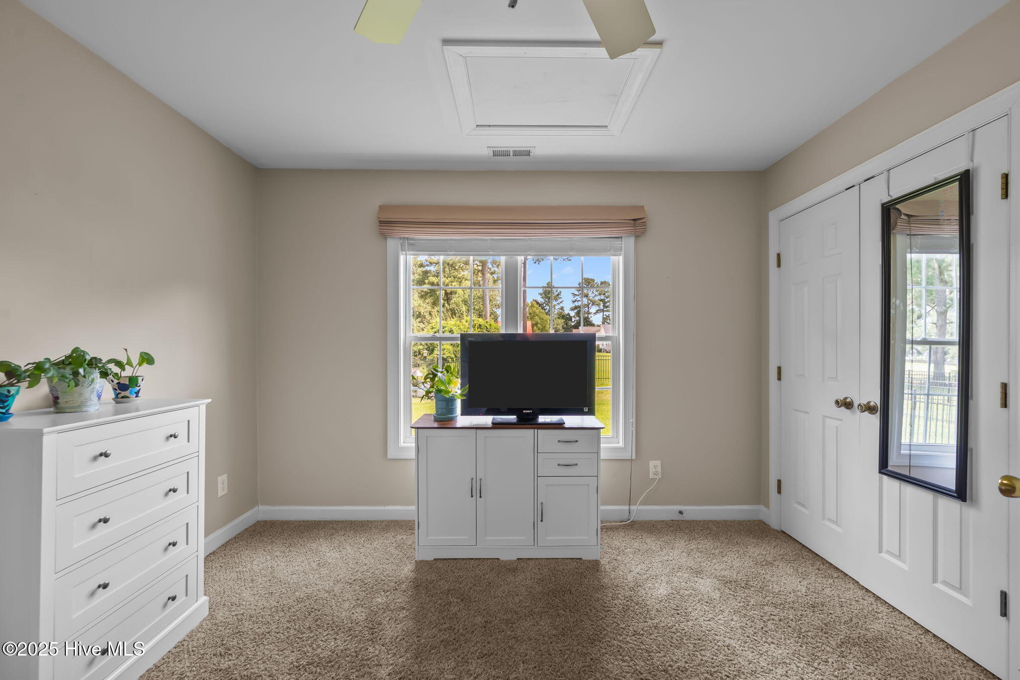 102 Cross Creek Drive Property Photo 39