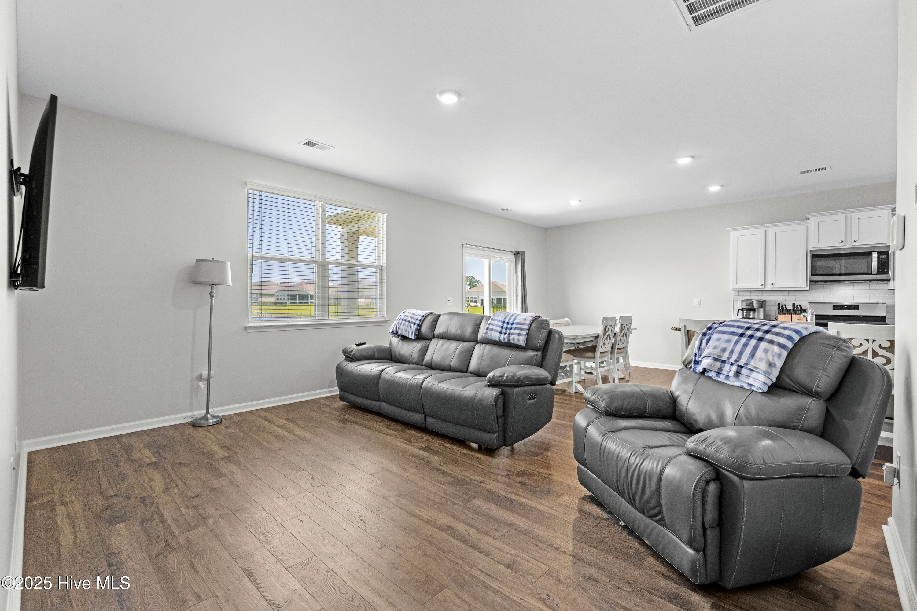 2106 Ainsley Drive Property Photo 15