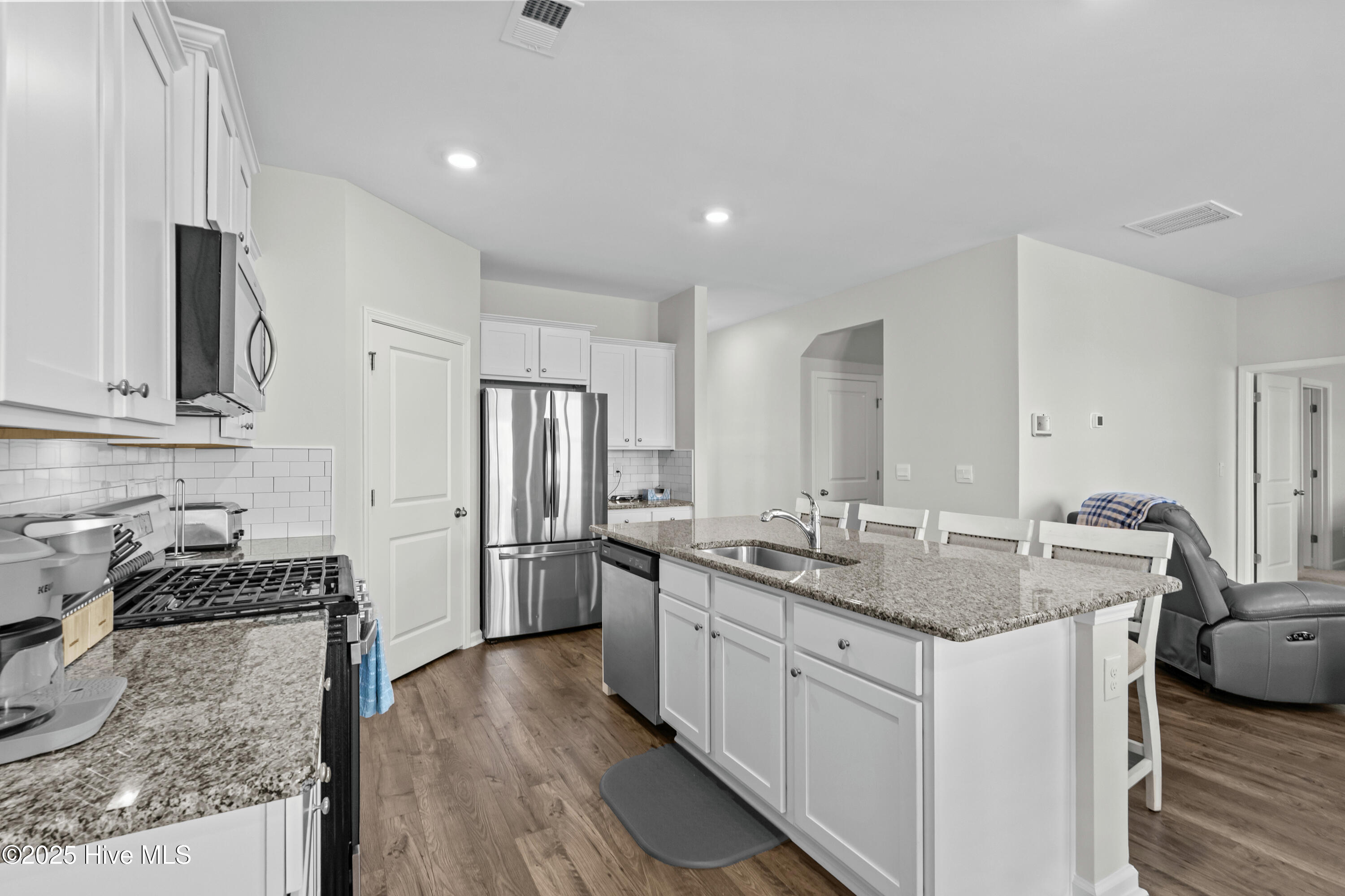 2106 Ainsley Drive Property Photo 18