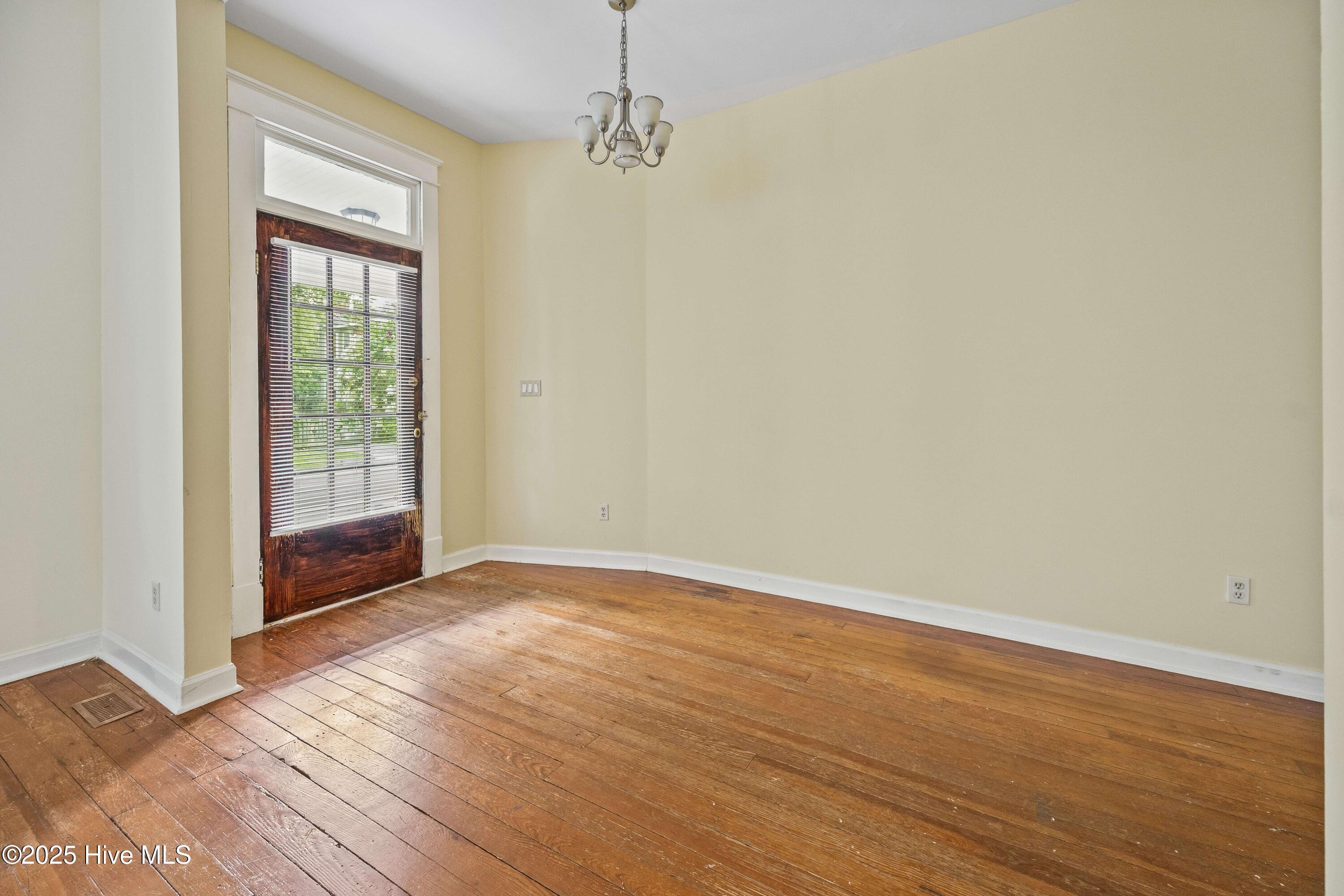 117 S 7th Street Property Photo 24