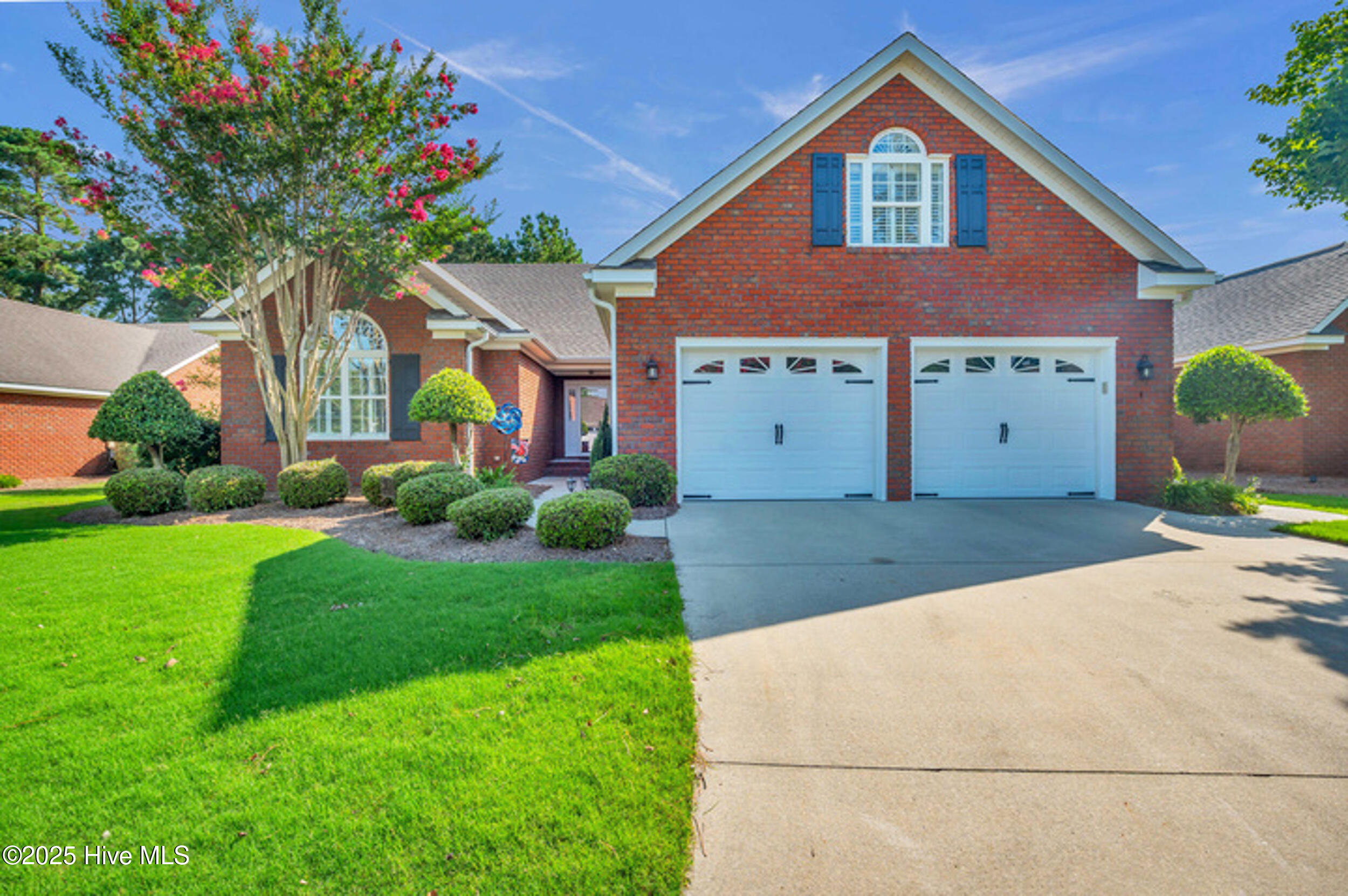 129 Candlewood Drive Property Photo 1