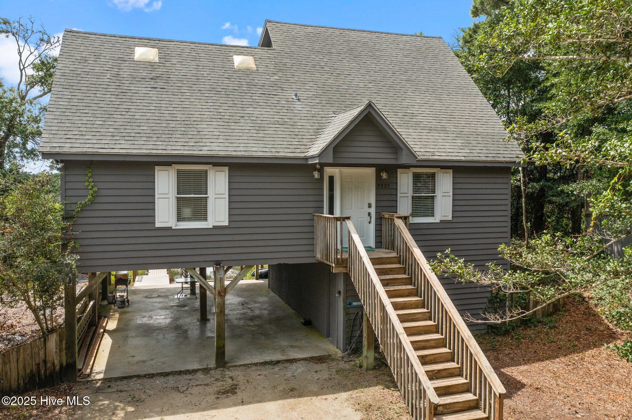 7227 Archers Creek Drive Property Photo 1