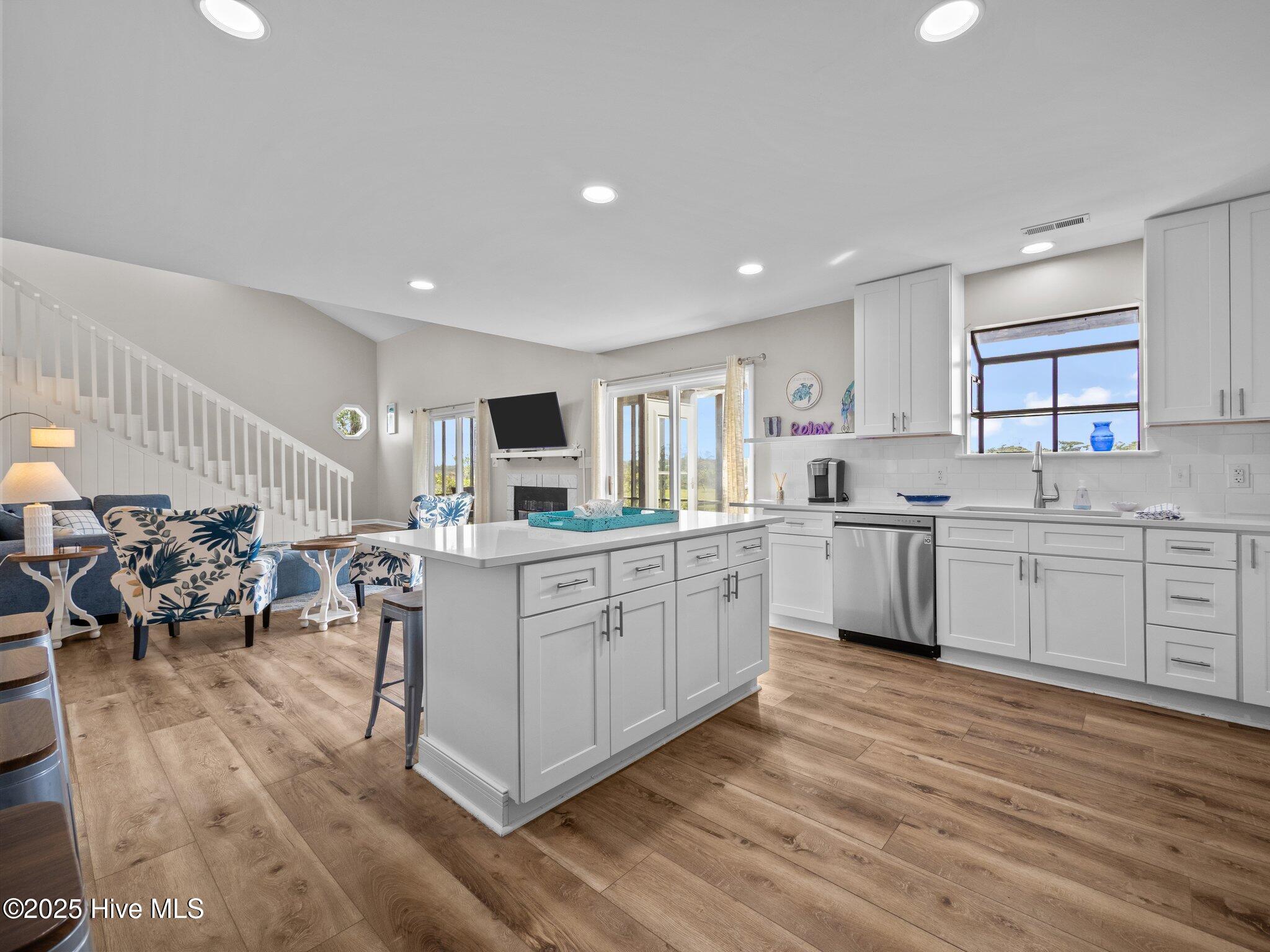 7227 Archers Creek Drive Property Photo 7