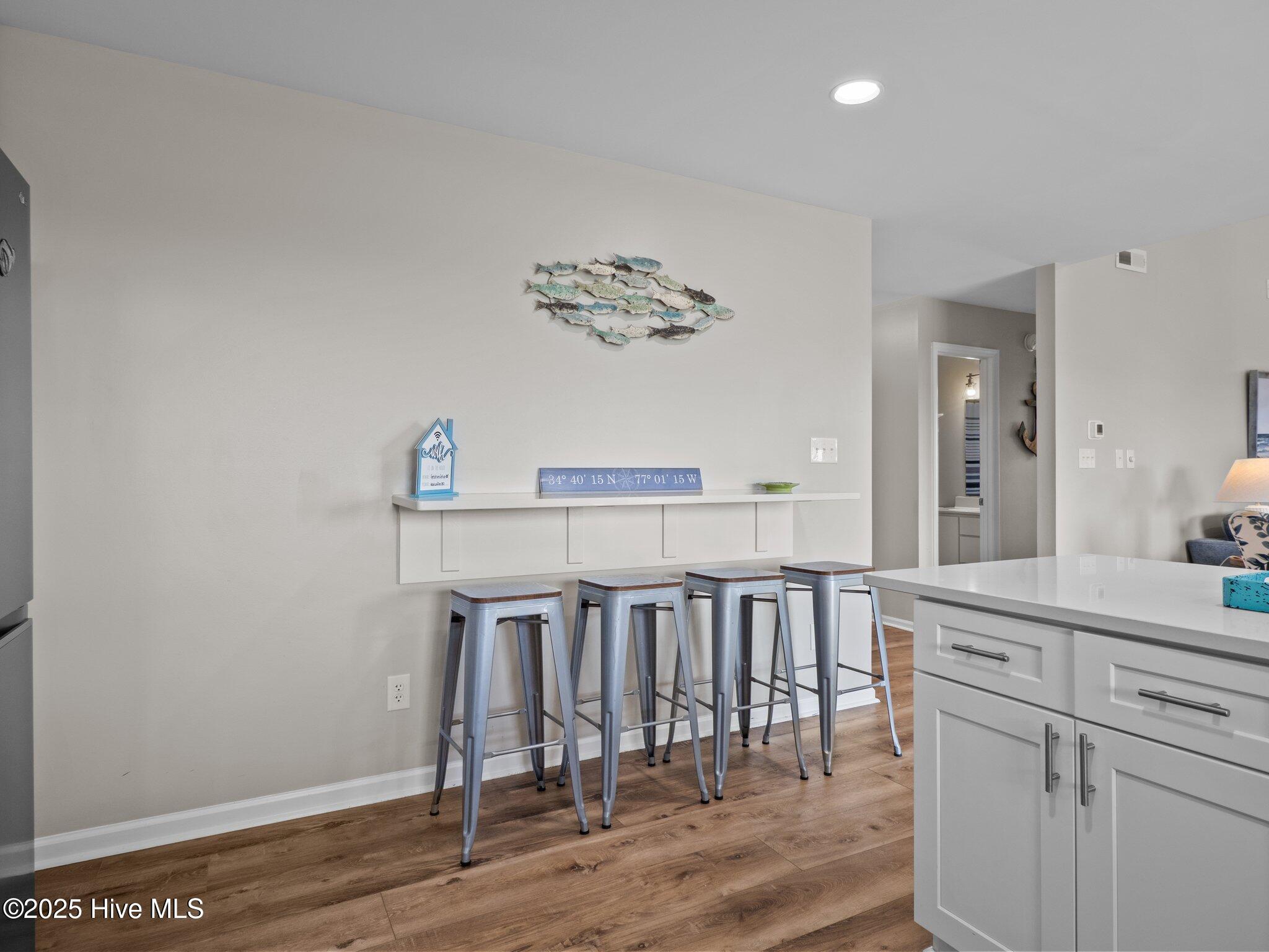 7227 Archers Creek Drive Property Photo 9