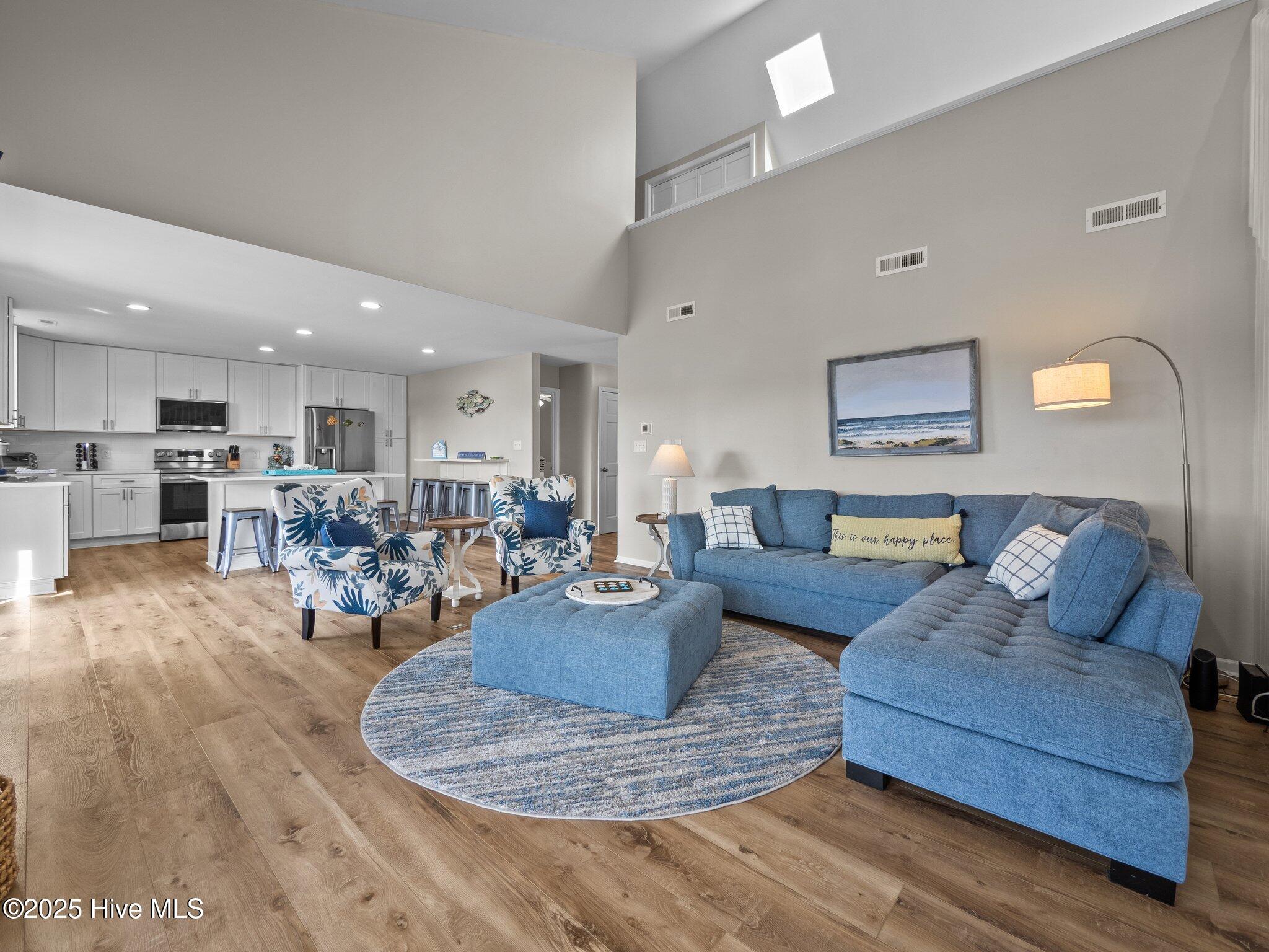 7227 Archers Creek Drive Property Photo 12