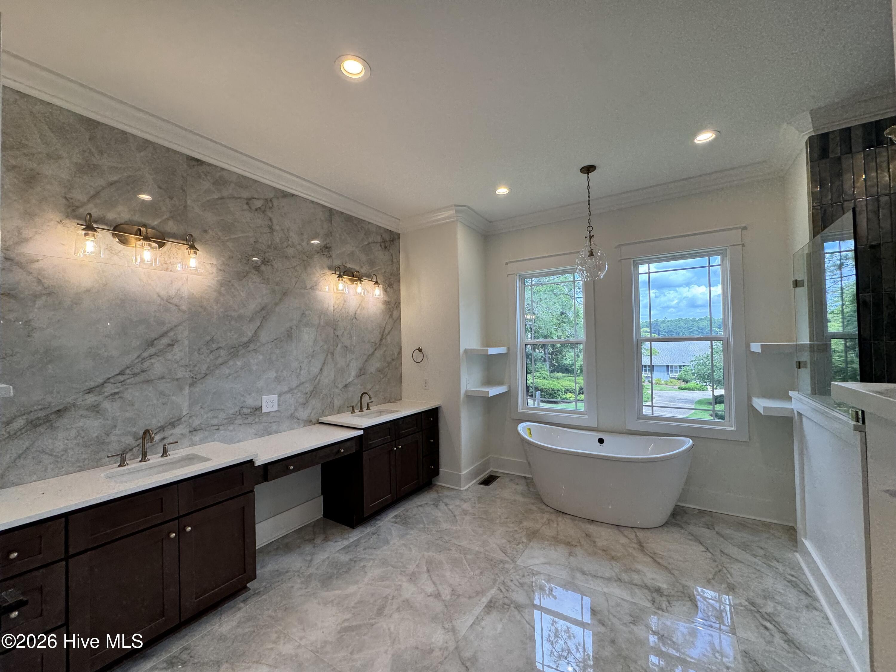 730 Diamondhead Drive S Property Photo 24