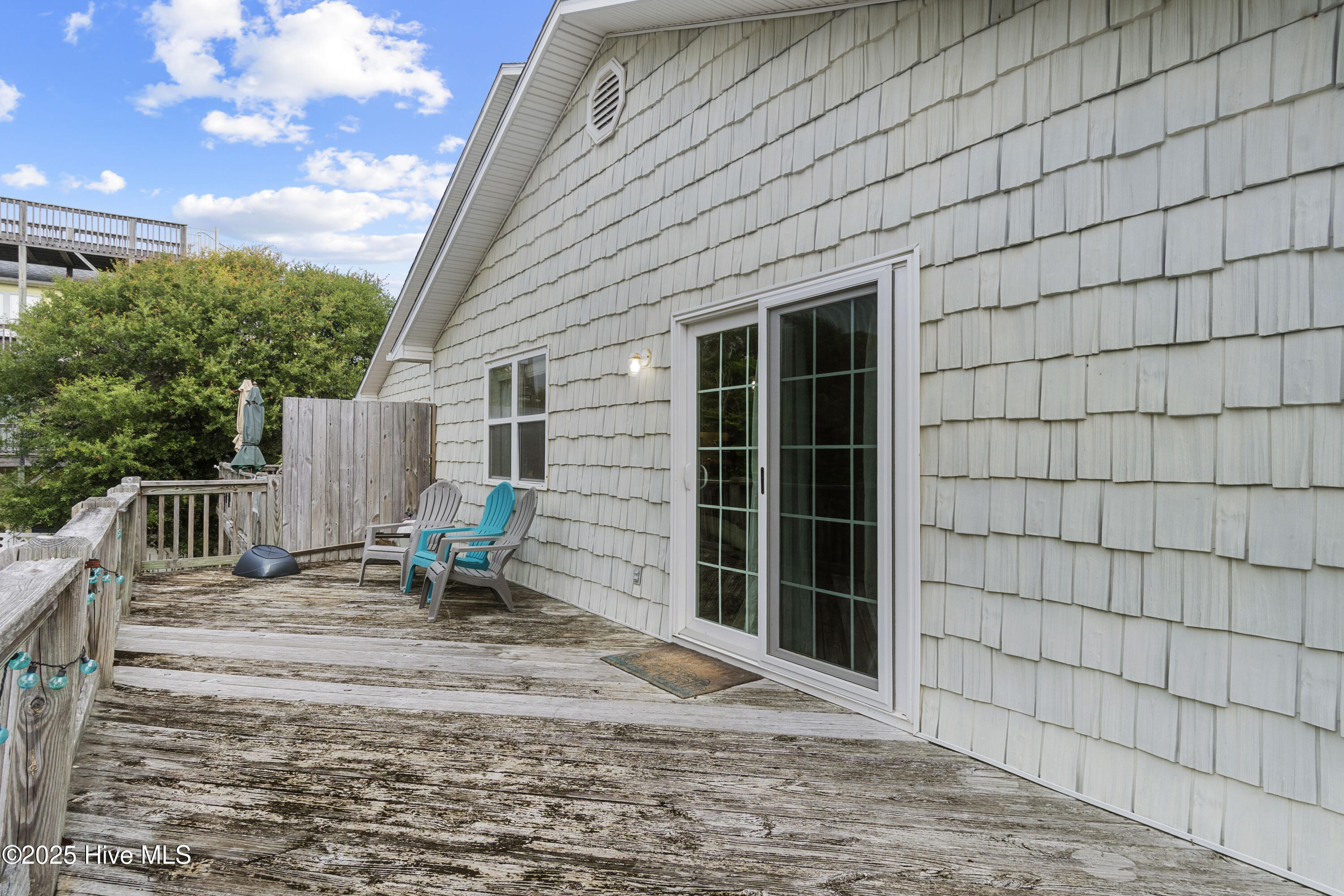 120 Shorerush Drive Property Photo 6