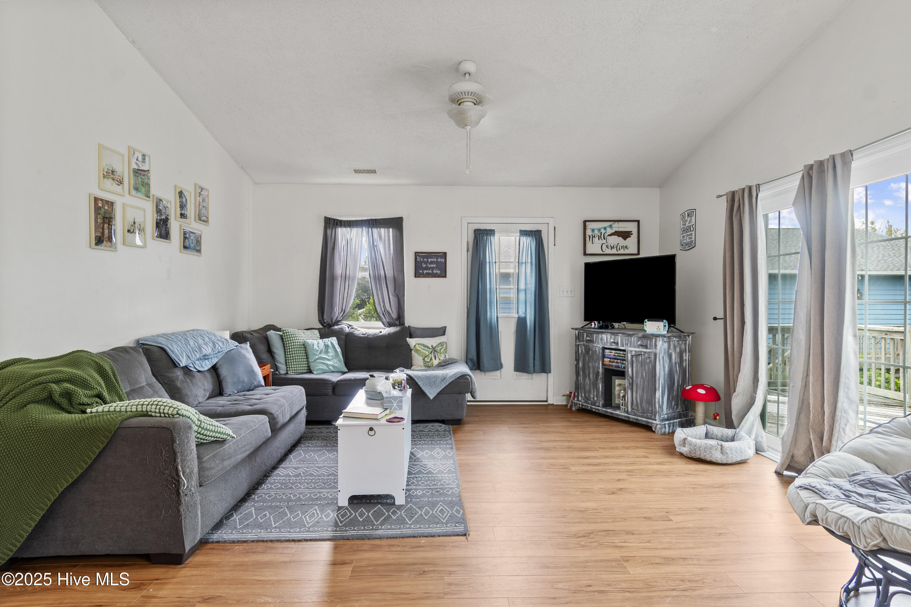 120 Shorerush Drive Property Photo 10
