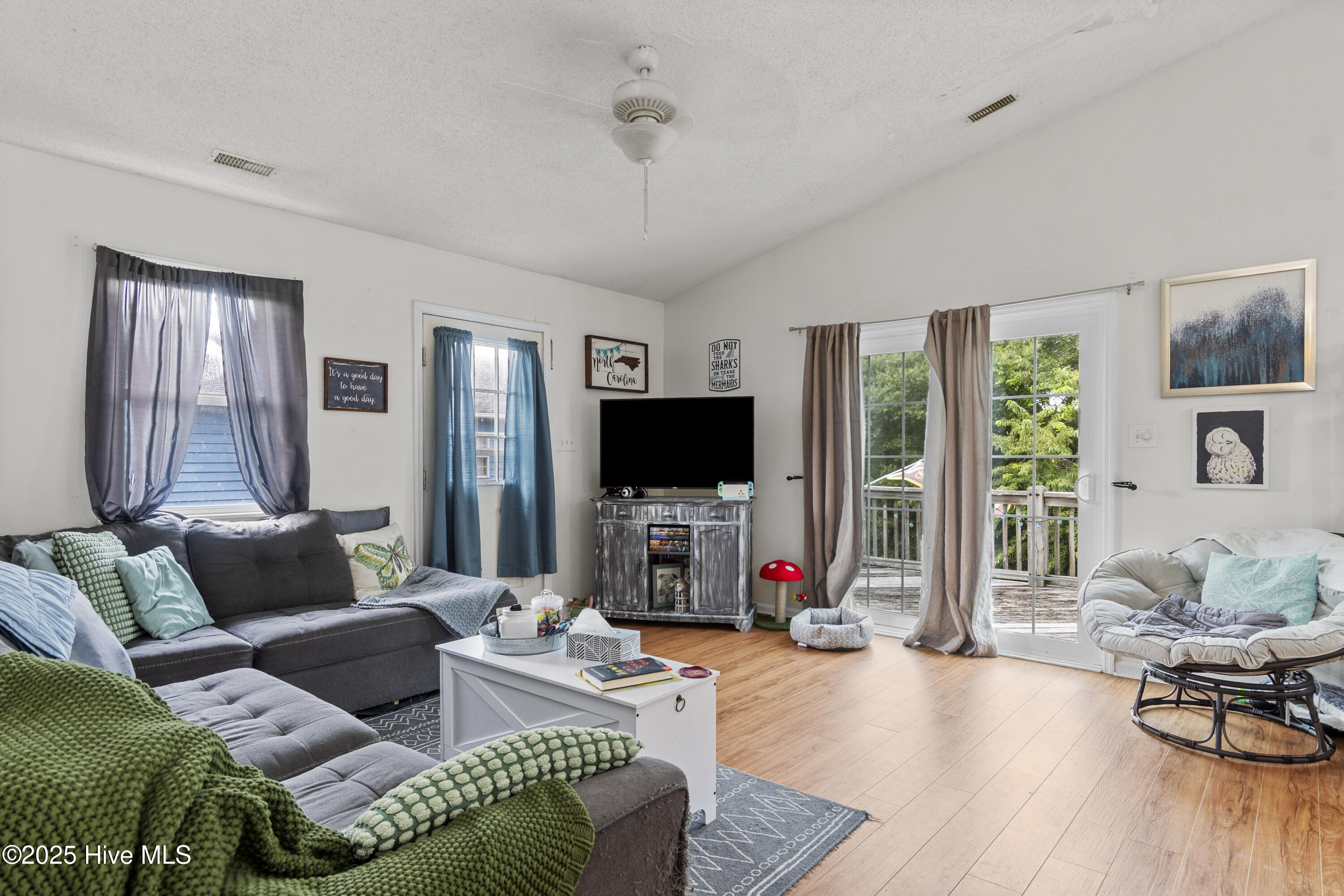 120 Shorerush Drive Property Photo 11