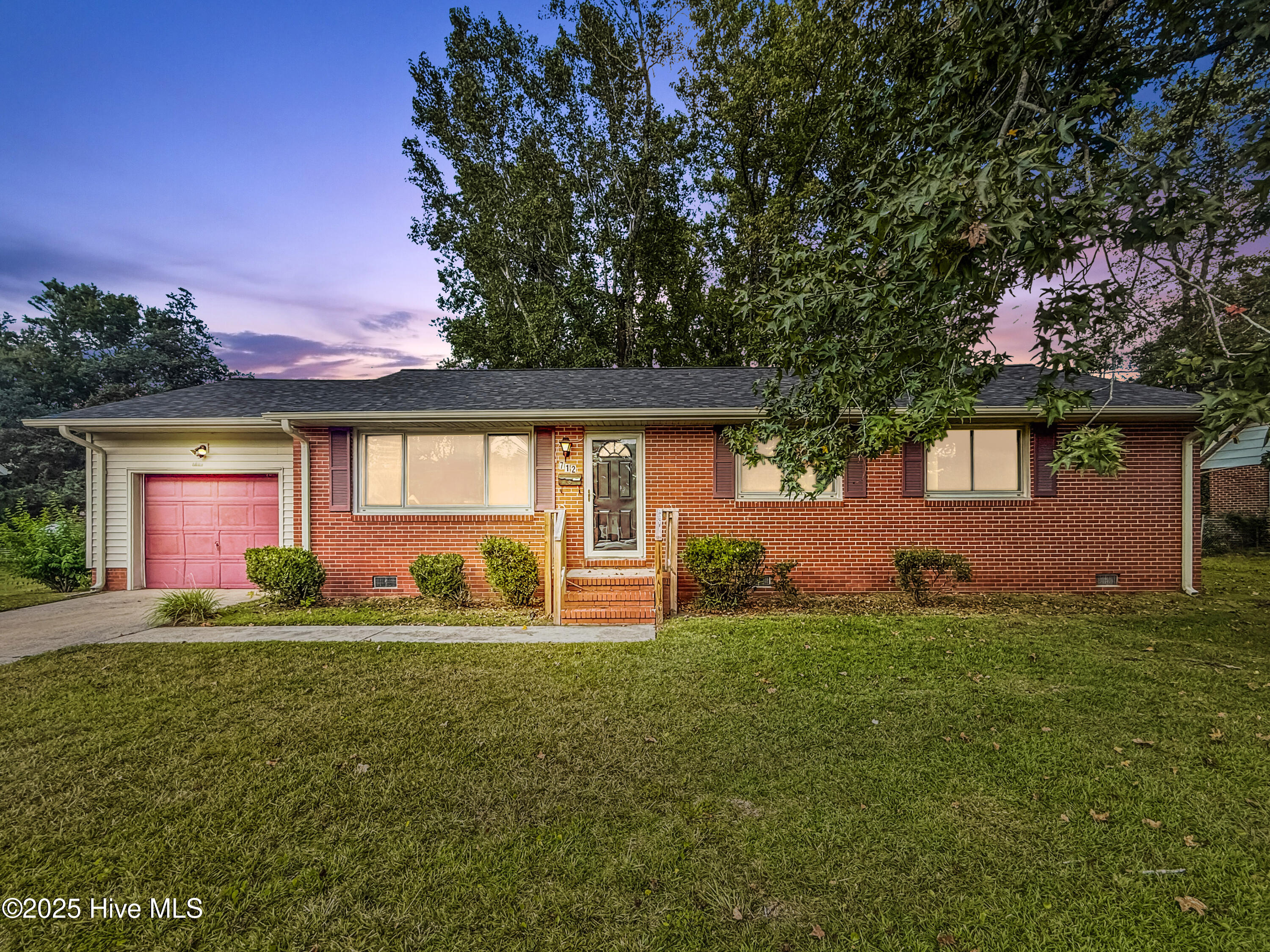 712 Kathryn Avenue Property Photo 1