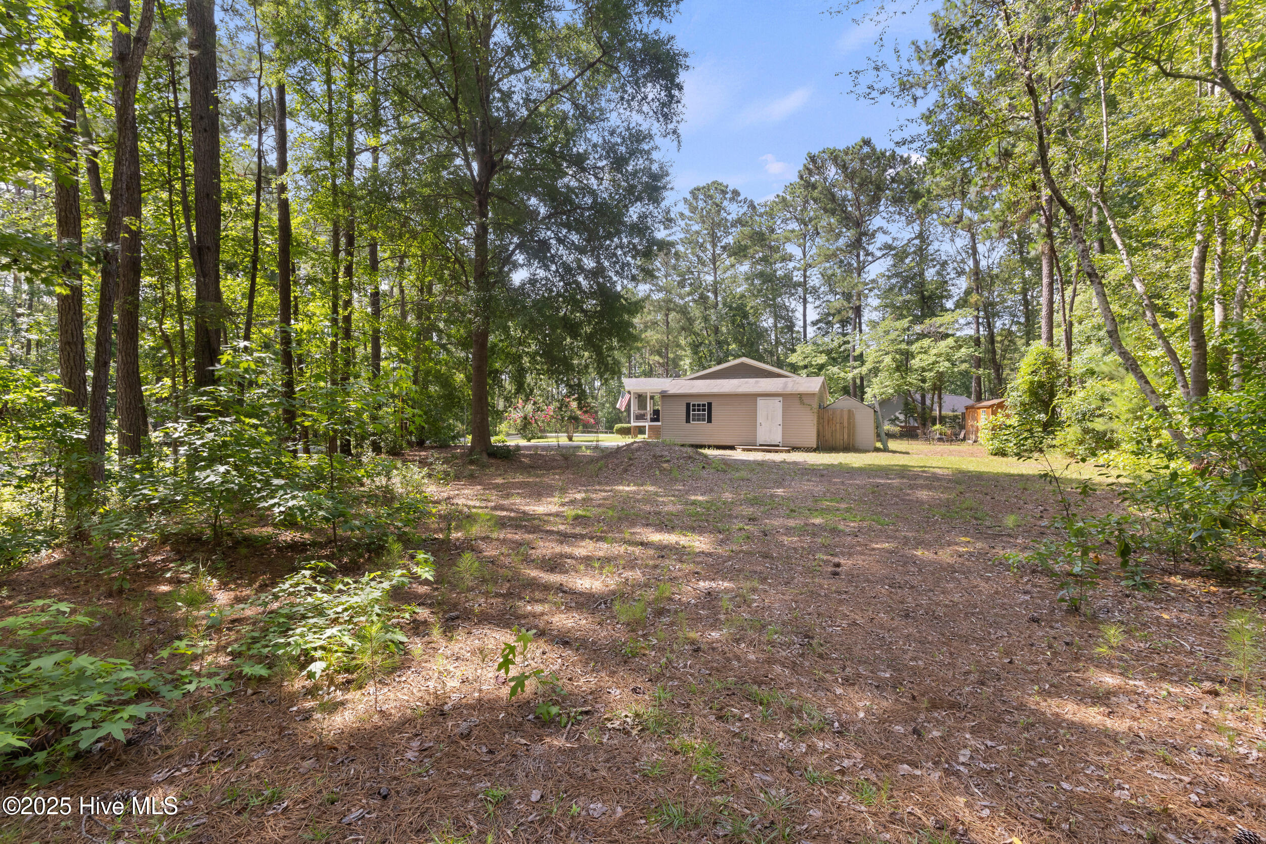 407 Sandlewood Drive Property Photo 34