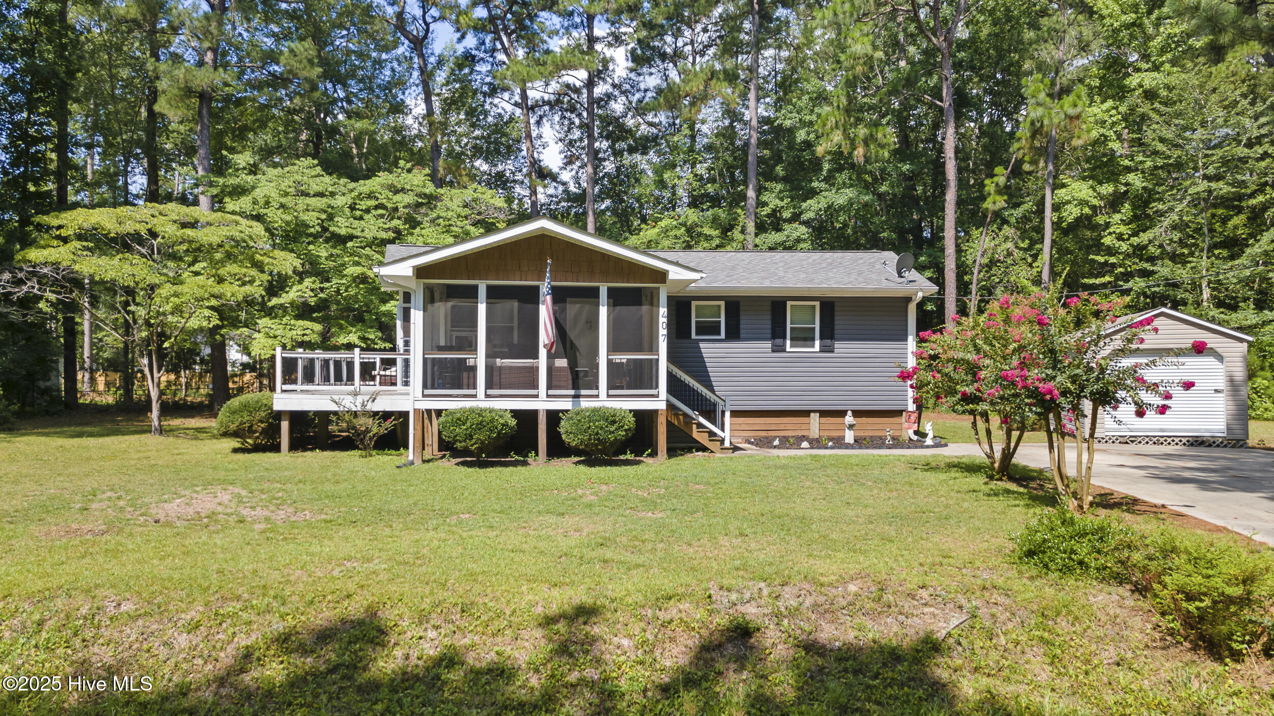 407 Sandlewood Drive Property Photo 36