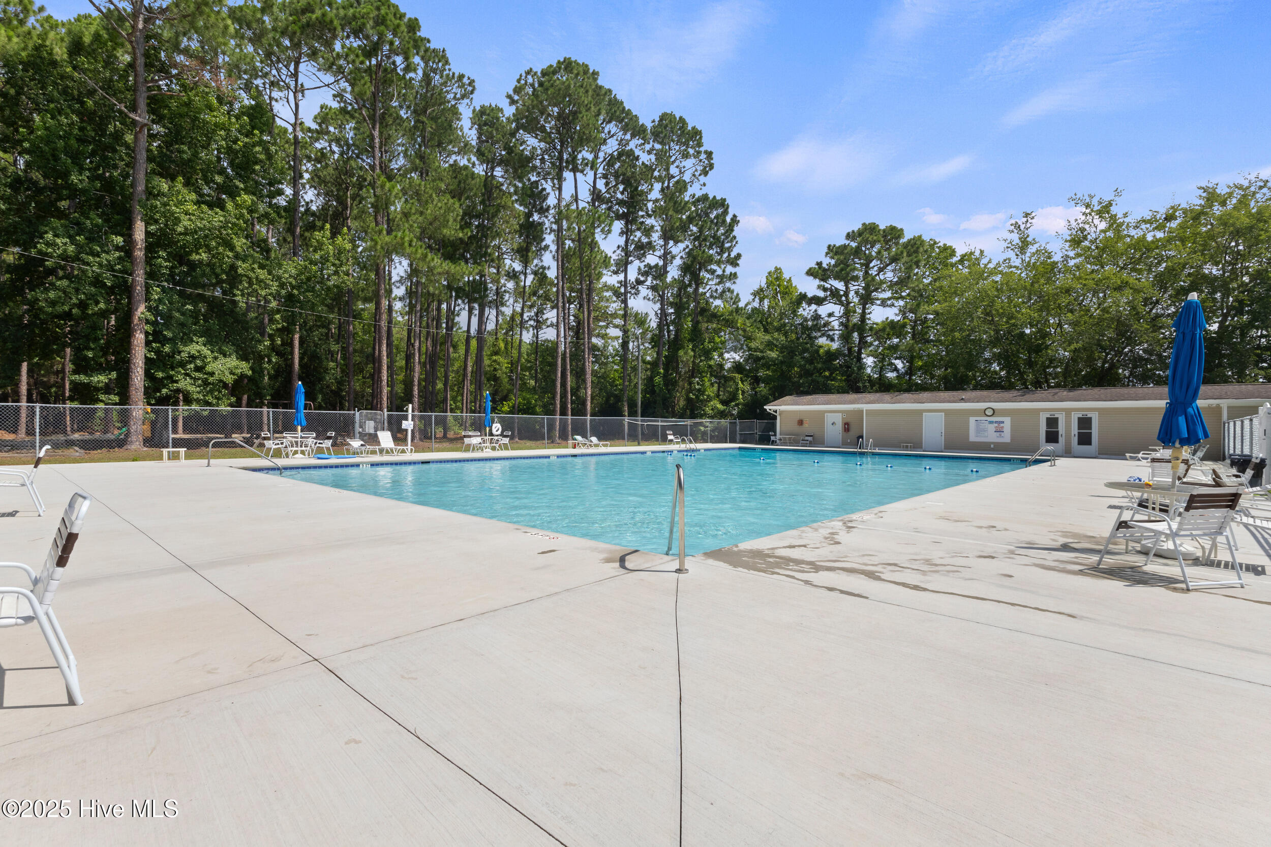 407 Sandlewood Drive Property Photo 38