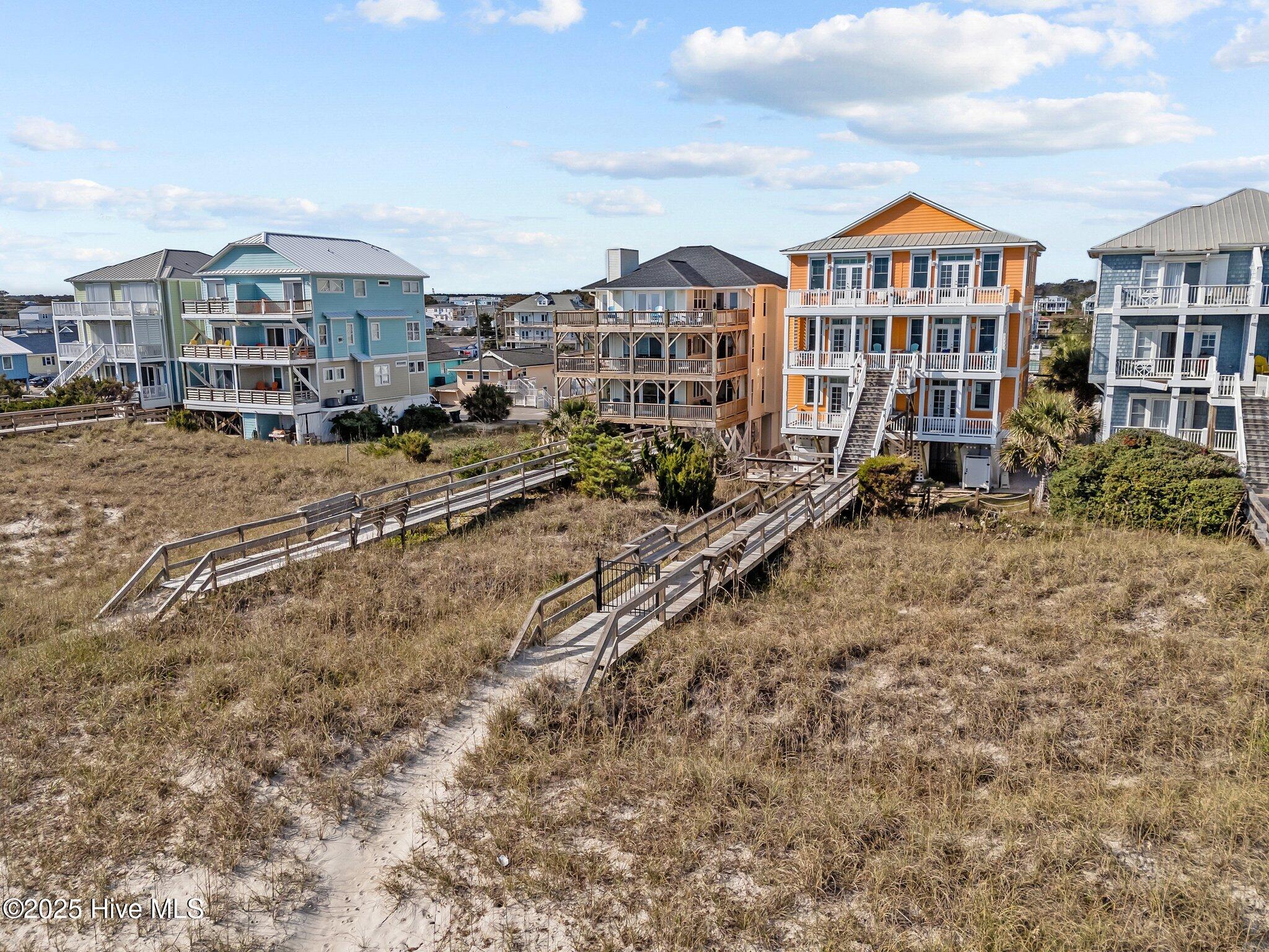 611 Carolina Beach Avenue Units A & B Property Photo 2