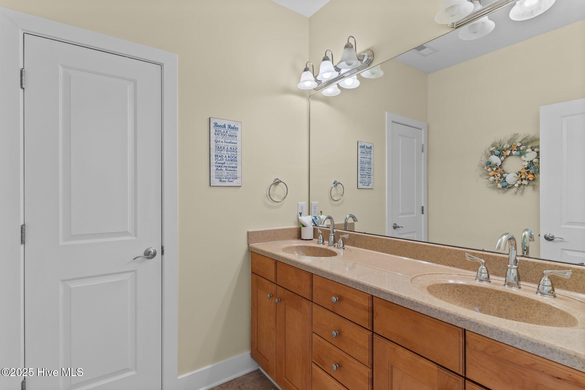 611 Carolina Beach Avenue Units A & B Property Photo 26