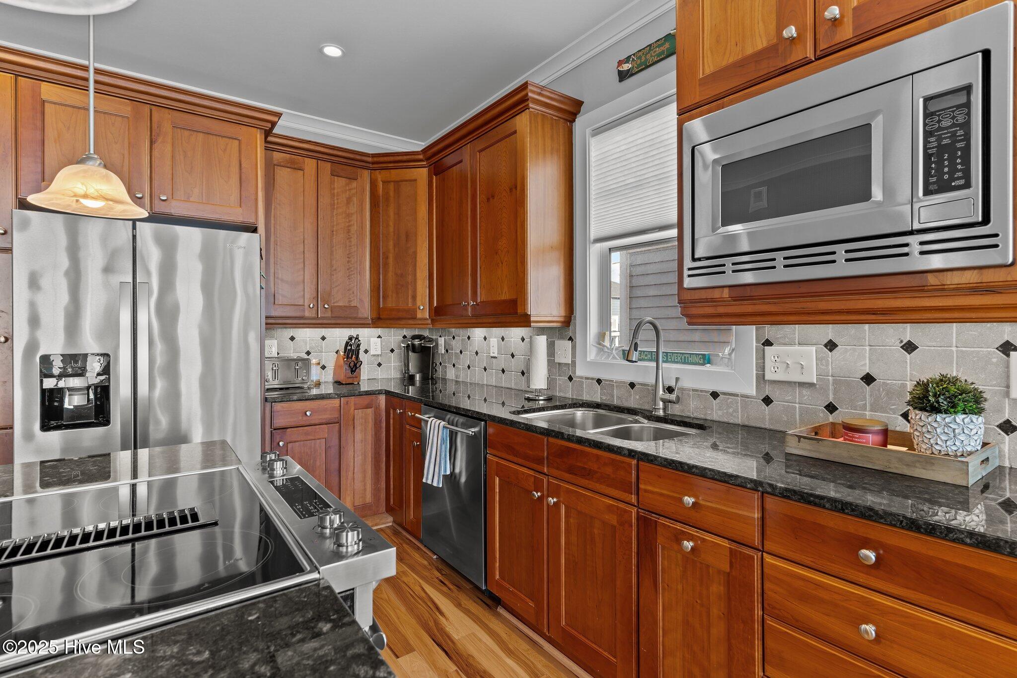 611 Carolina Beach Avenue Units A & B Property Photo 36