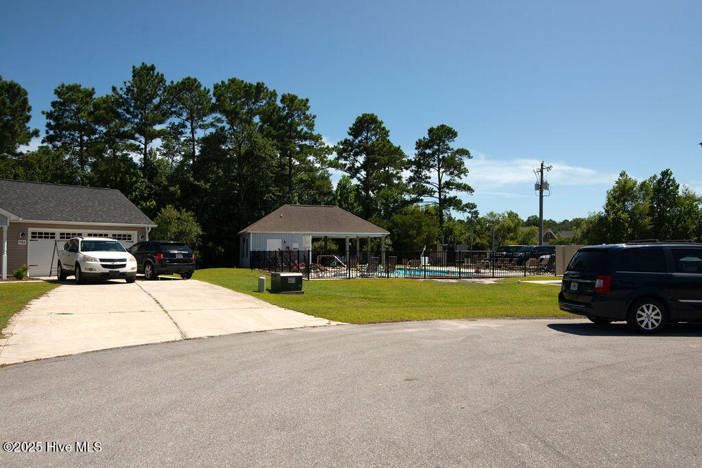 704 Mooring Court Property Photo 2