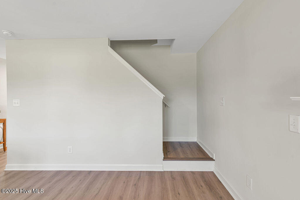 704 Mooring Court Property Photo 21