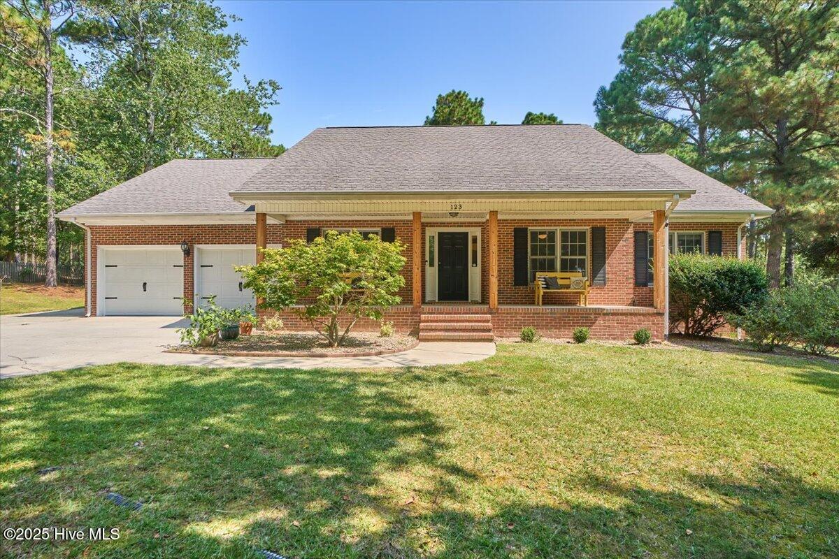 123 Bellhaven Drive Property Photo 1
