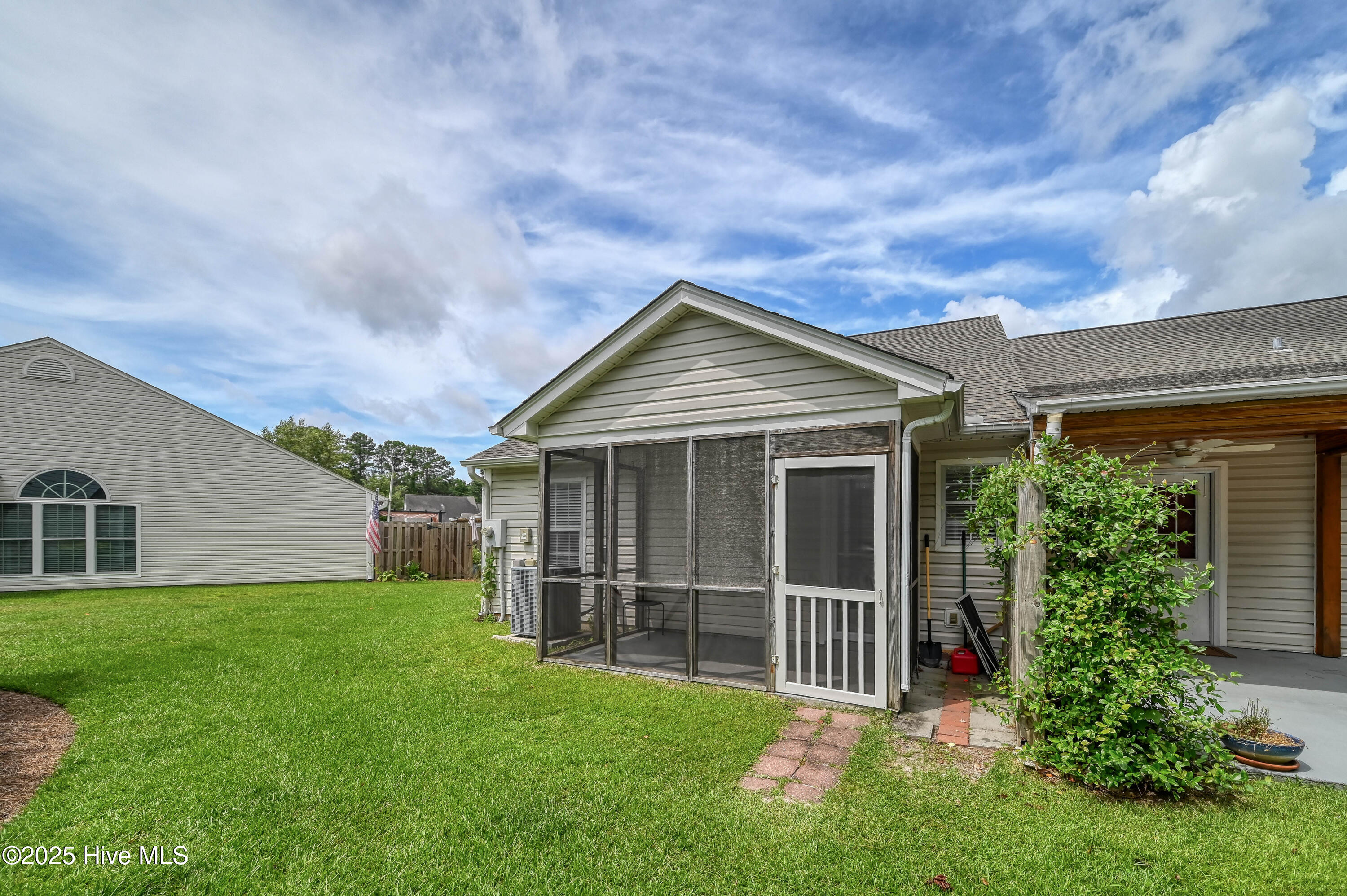 4605 Song Sparrow Court Property Photo 4