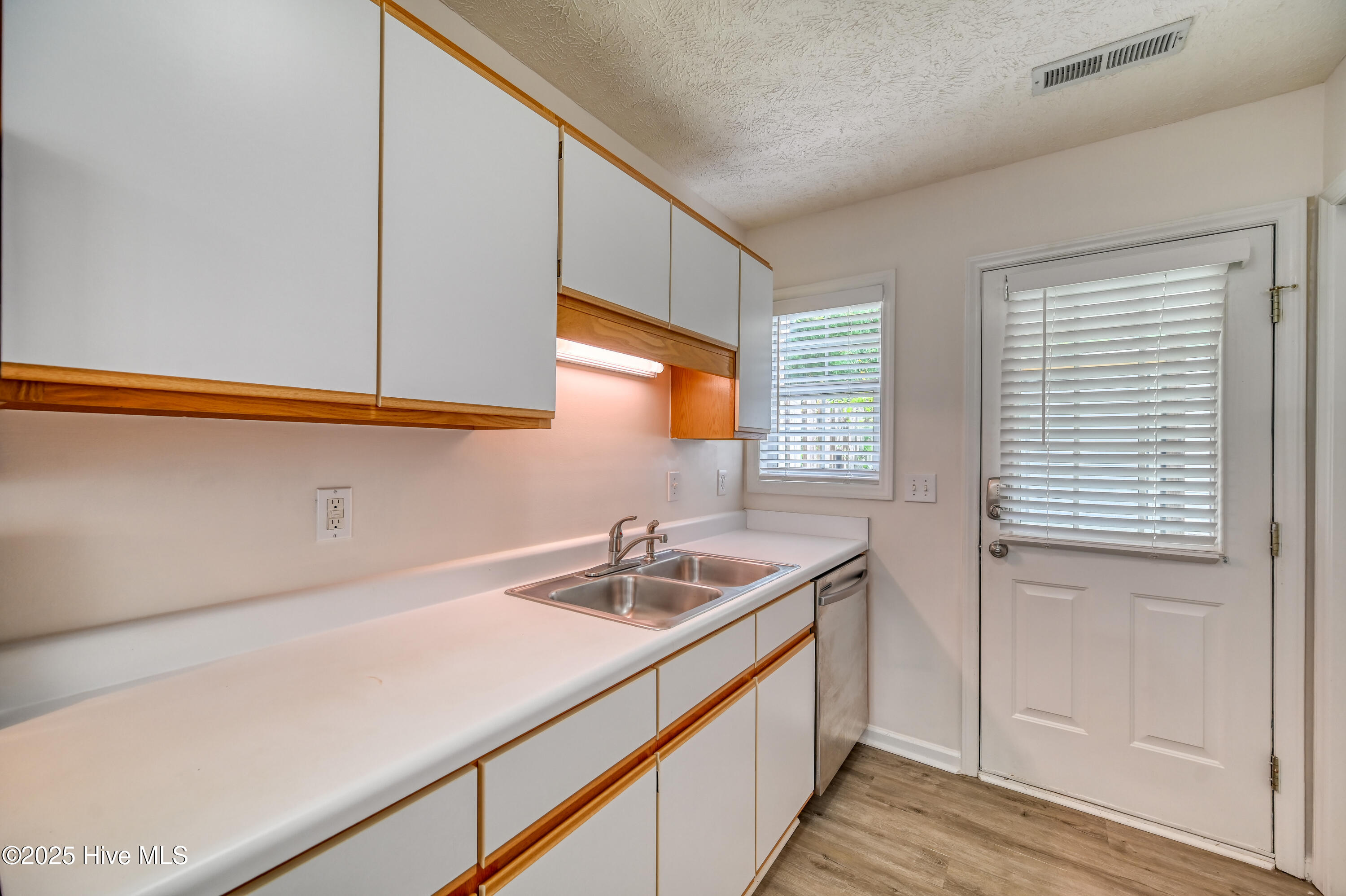 4605 Song Sparrow Court Property Photo 10