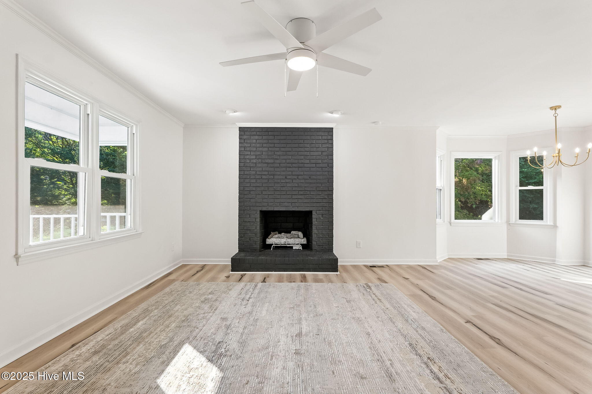 104 S Nikol Way Property Photo 10